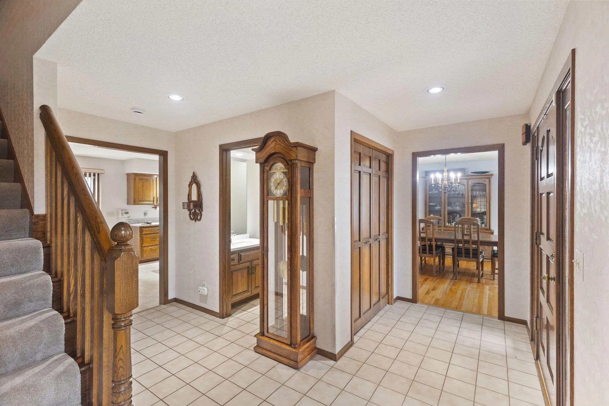 Photo 11 of 525 Sycamore Circle