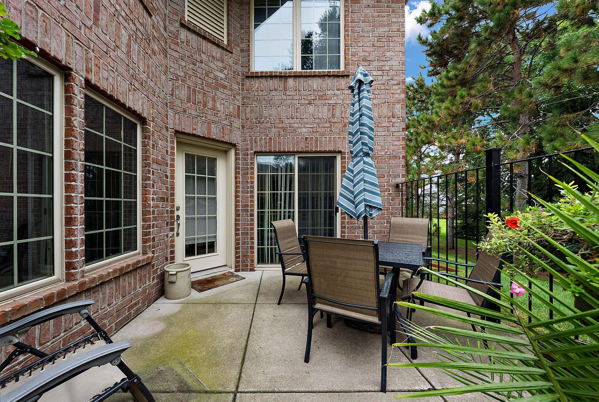 Photo 4 of 1423 Hunter Hill Road