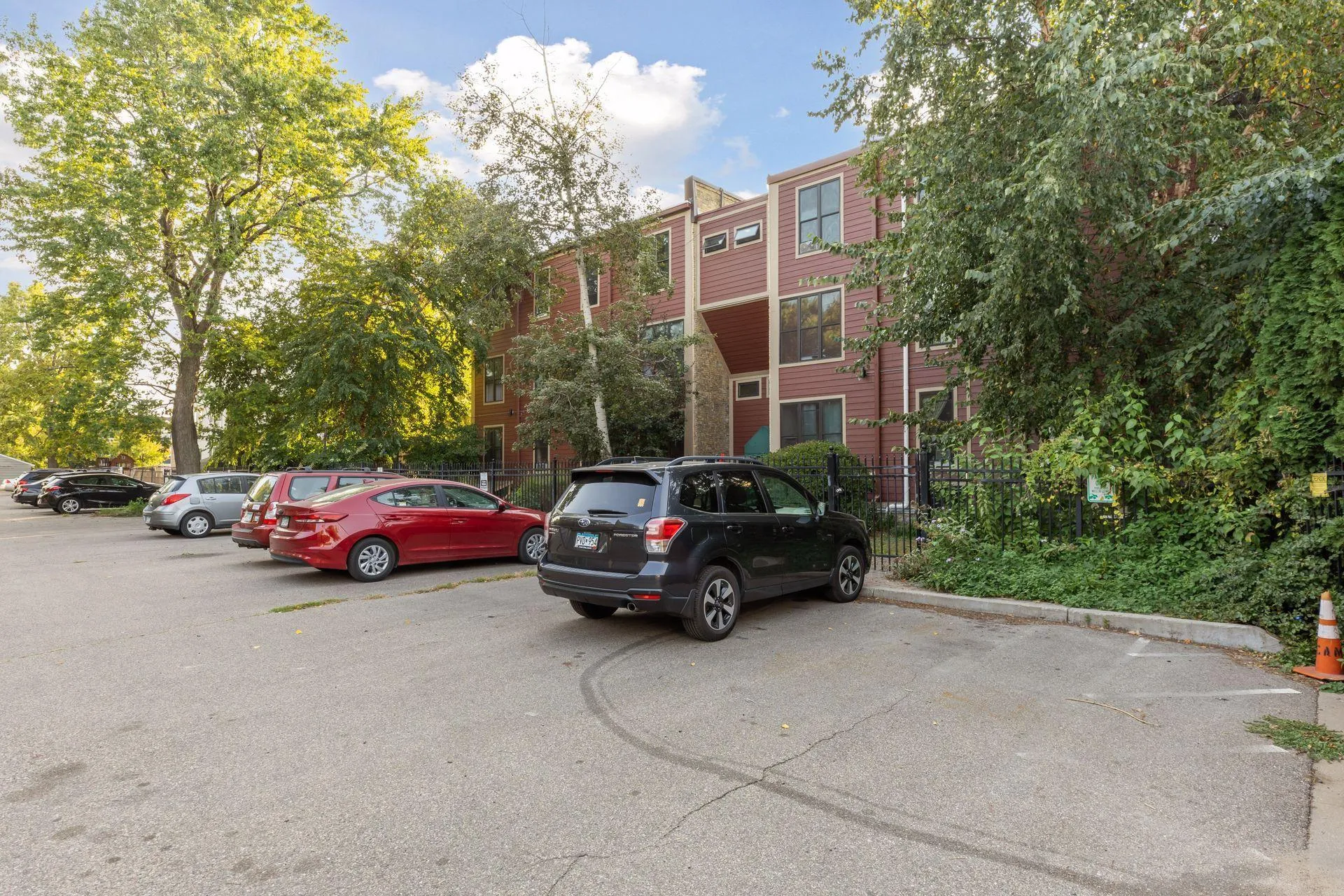 Photo 25 of 1807 Elliot Avenue Unit 4