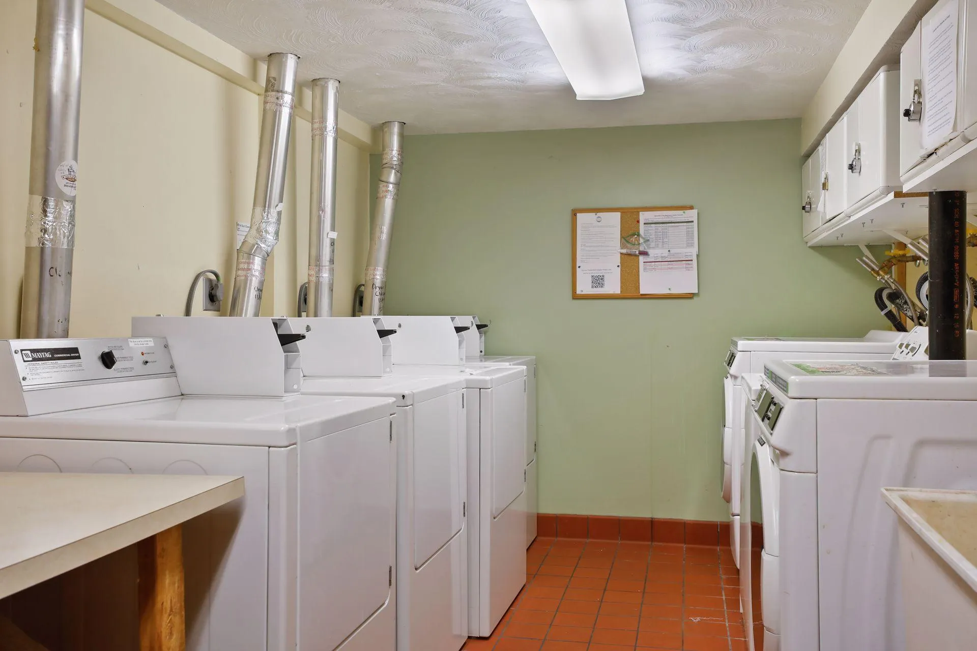Photo 29 of 1807 Elliot Avenue Unit 4