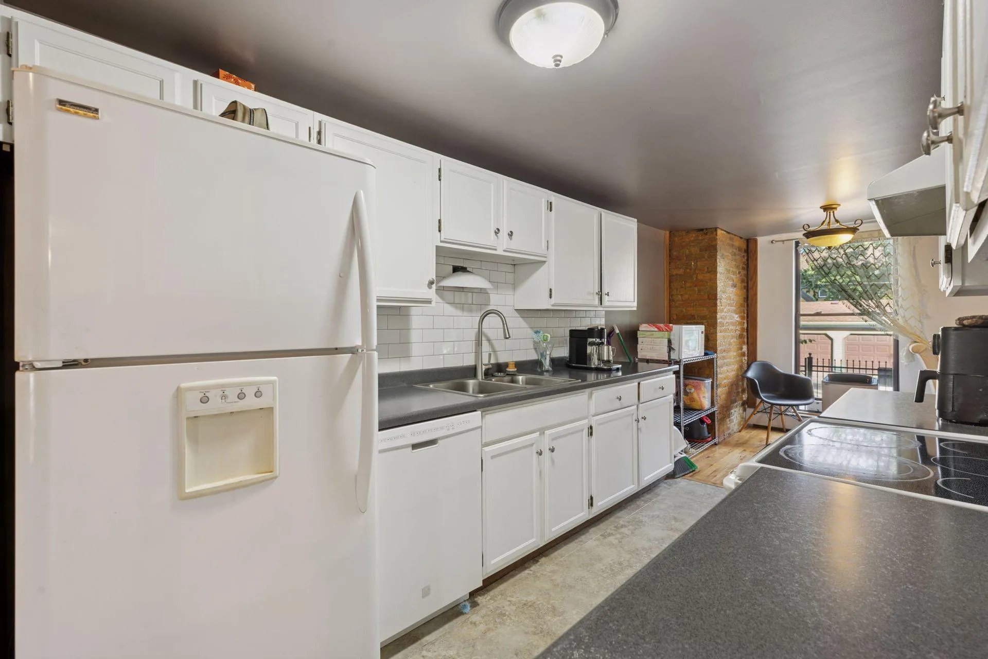 Photo 15 of 1807 Elliot Avenue Unit 4