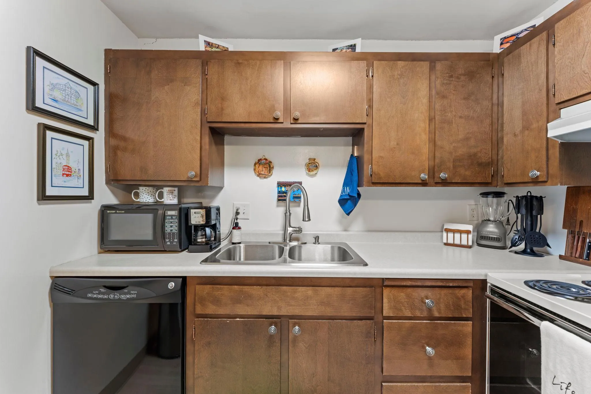 Photo 6 of 6450 York S Avenue Unit 217