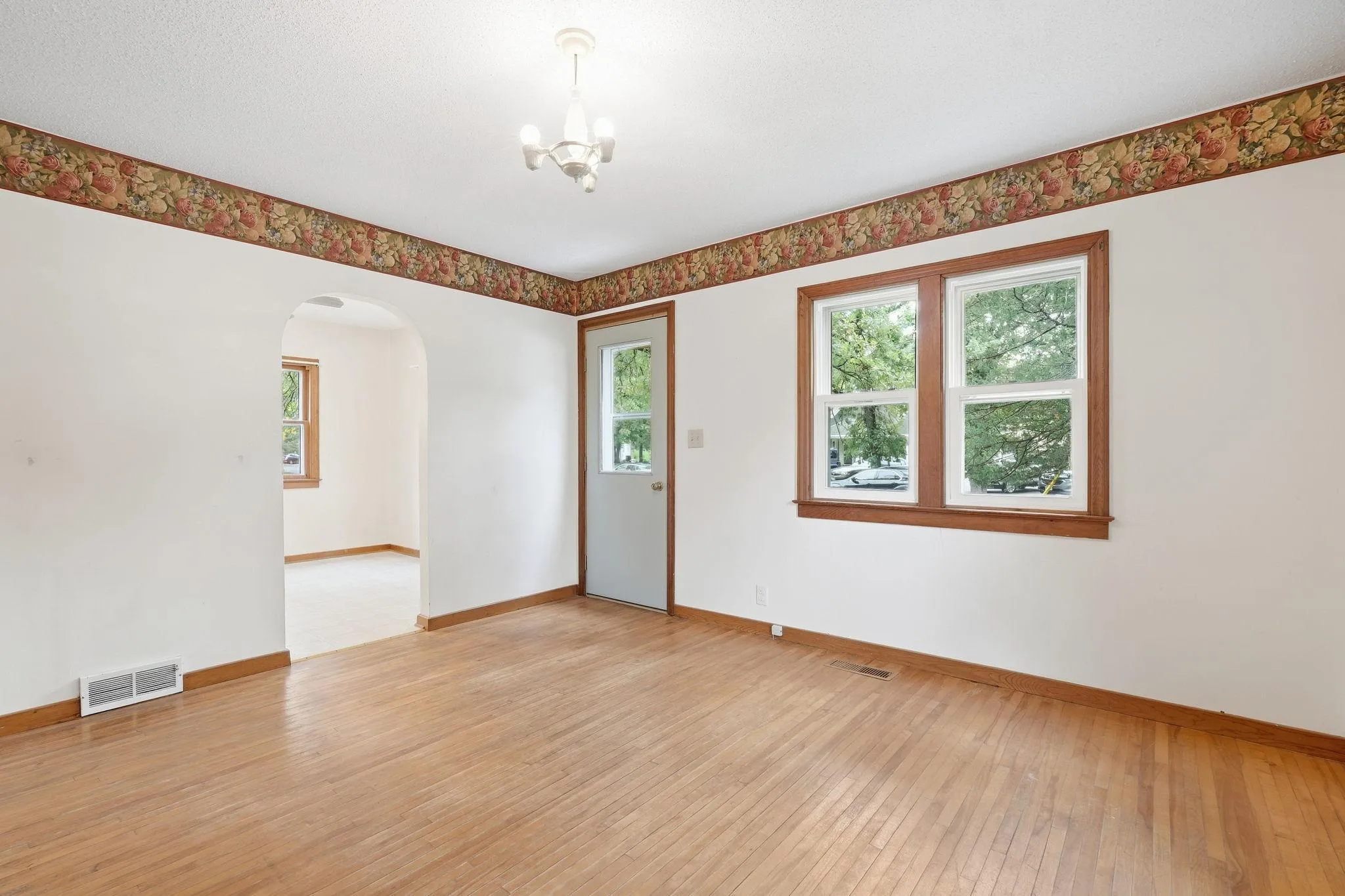Photo 3 of 303 8th Avenue