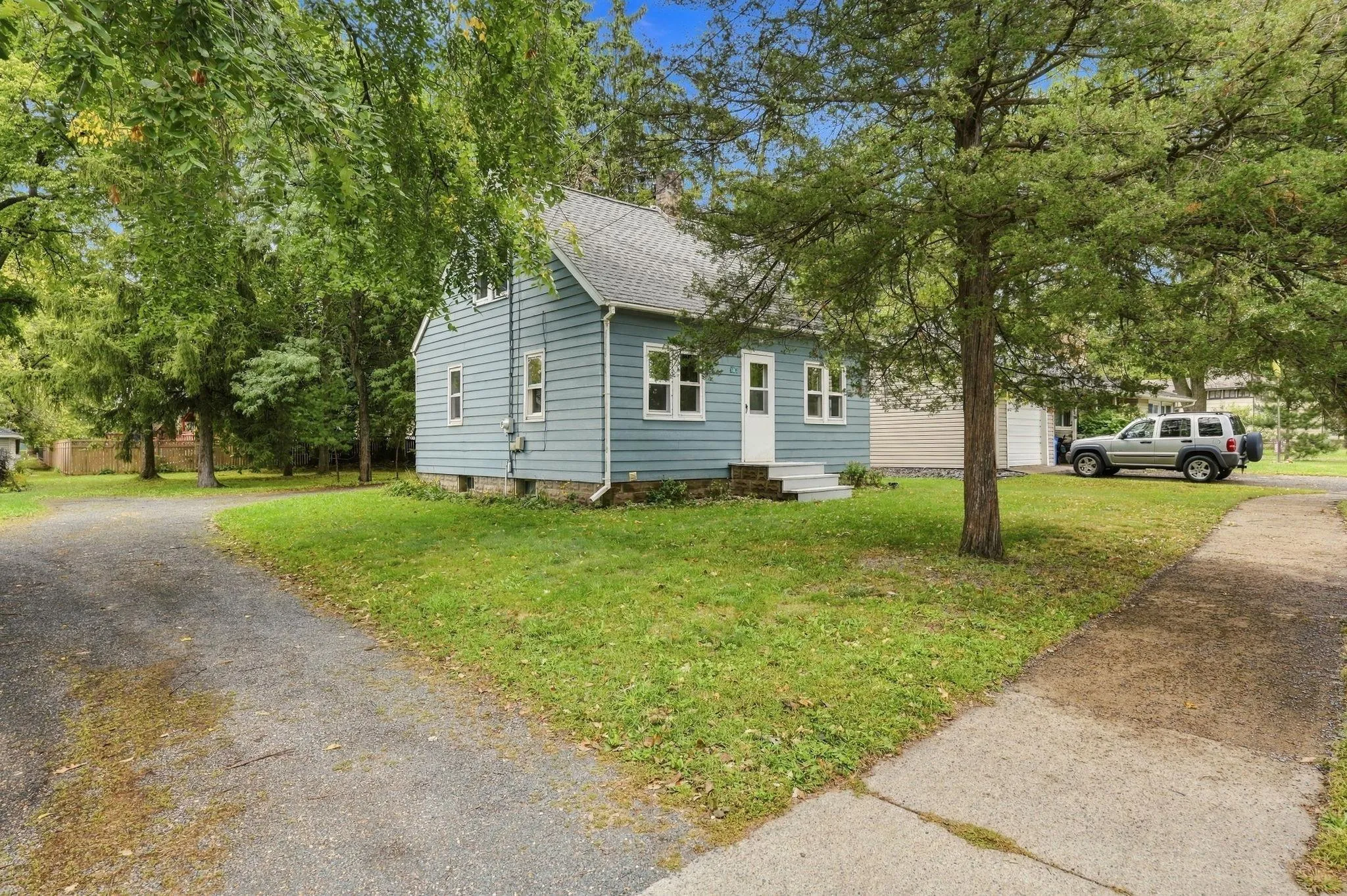 Photo 21 of 303 8th Avenue