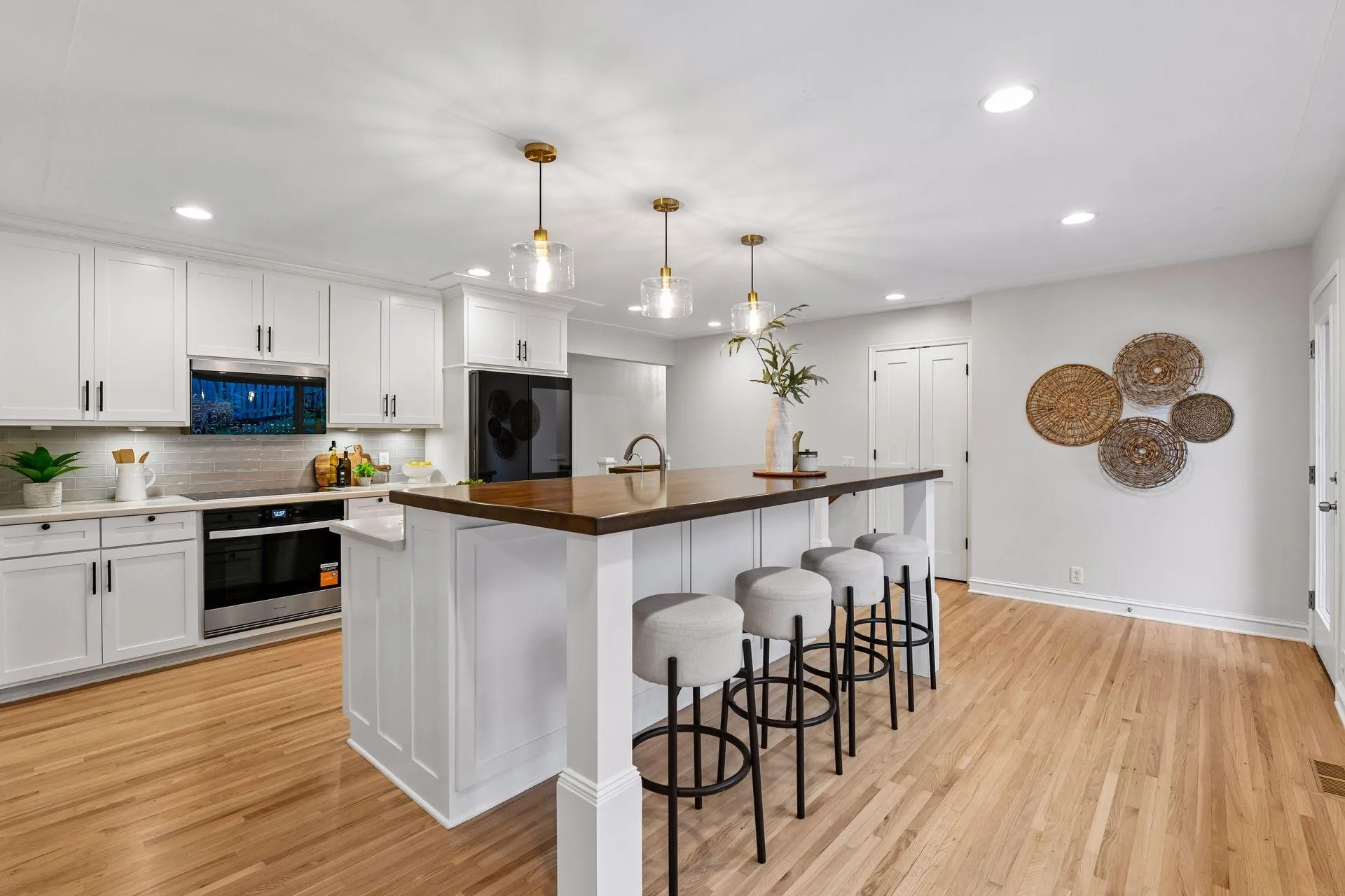 Photo 8 of 5321 Ayrshire Boulevard