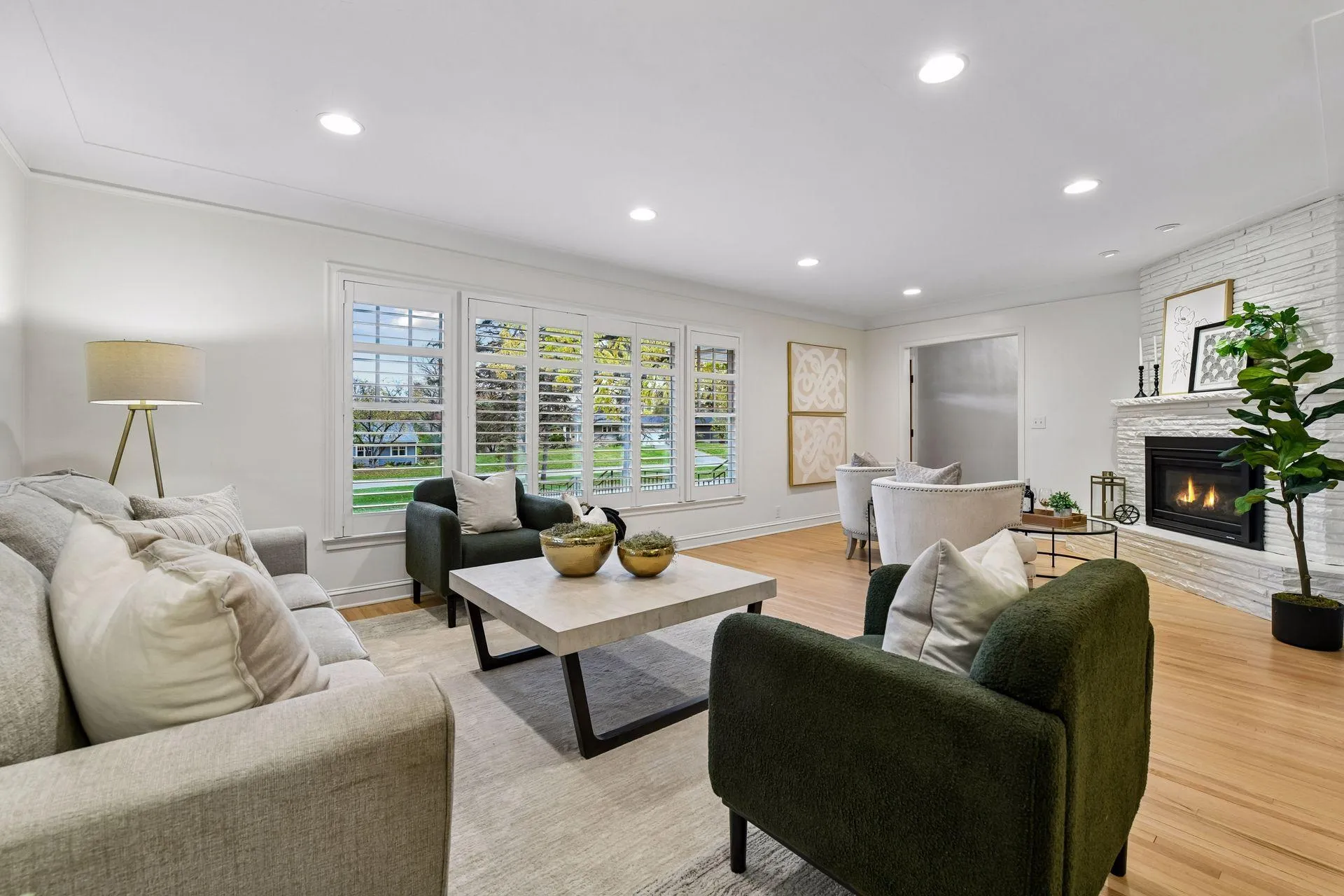 Photo 4 of 5321 Ayrshire Boulevard