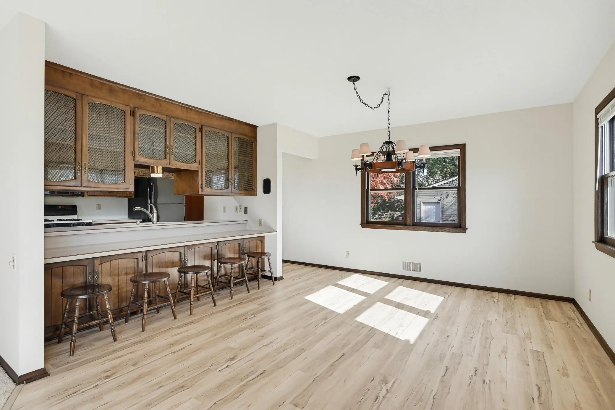 Photo 14 of 1566 Albemarle Street