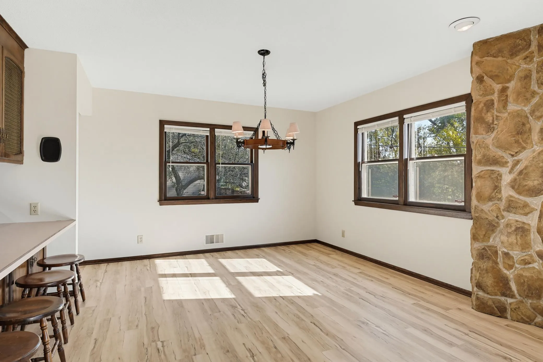 Photo 13 of 1566 Albemarle Street