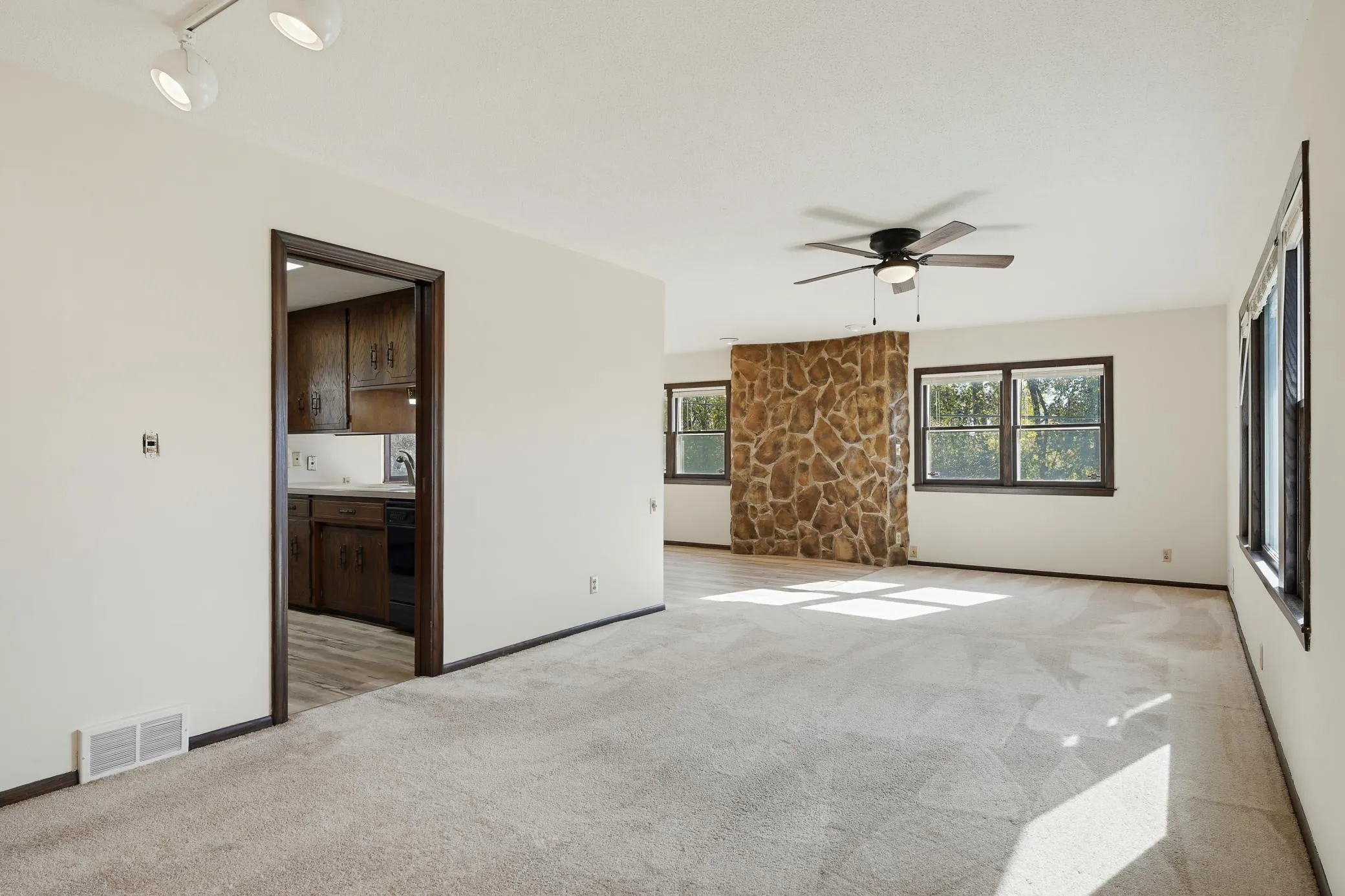 Photo 5 of 1566 Albemarle Street
