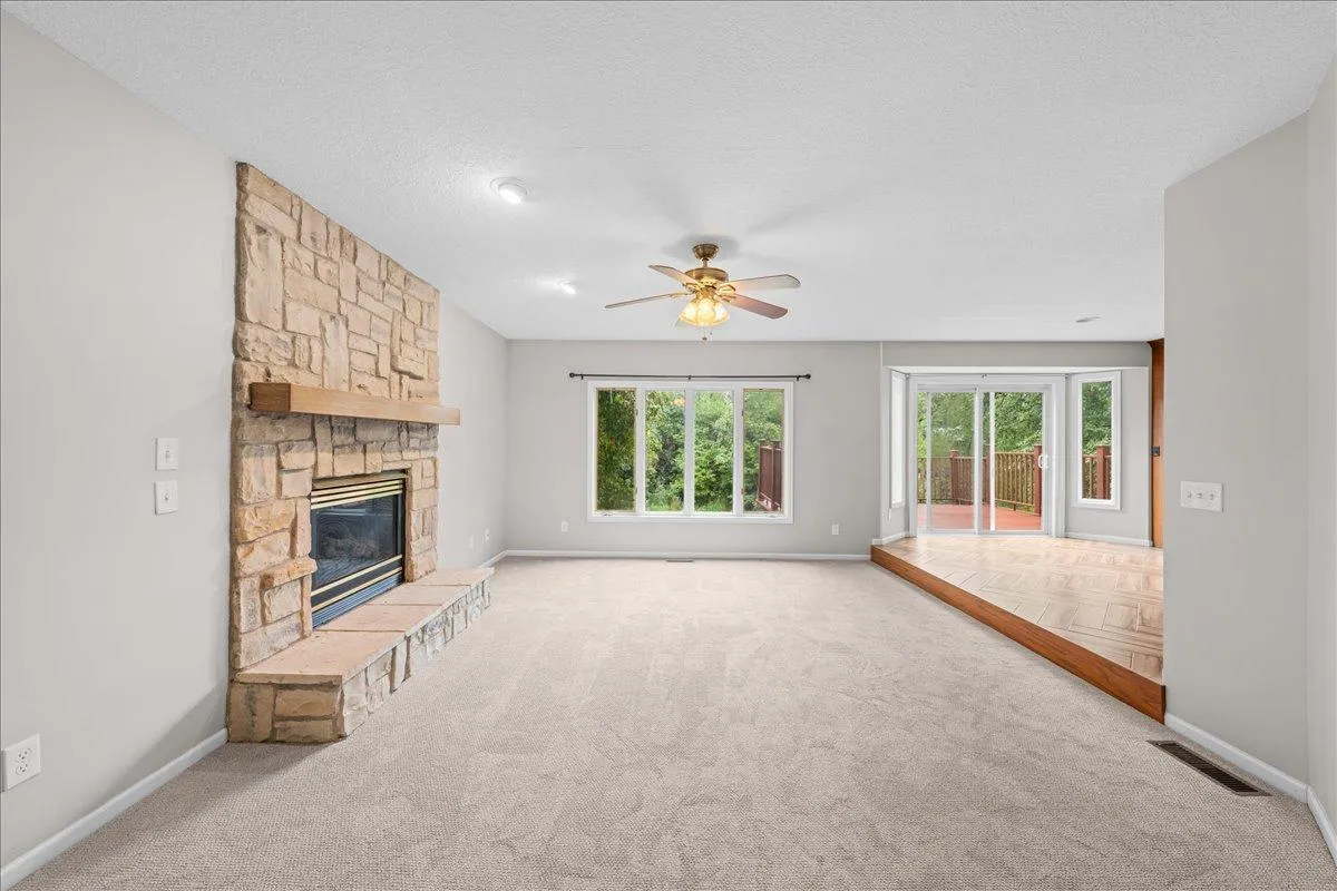 Photo 9 of 139 Ridge Way