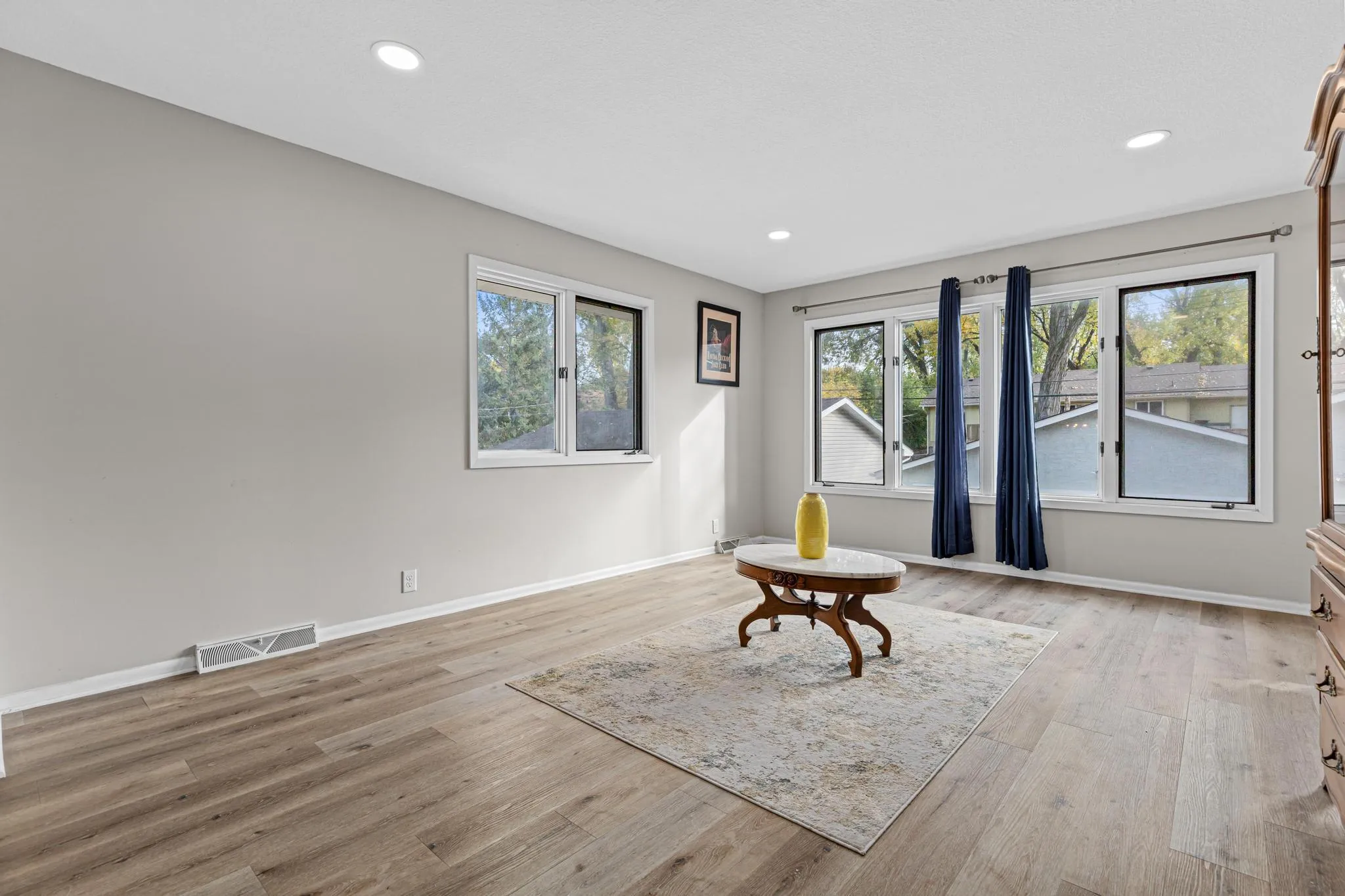 Photo 4 of 540 Hiawatha Avenue