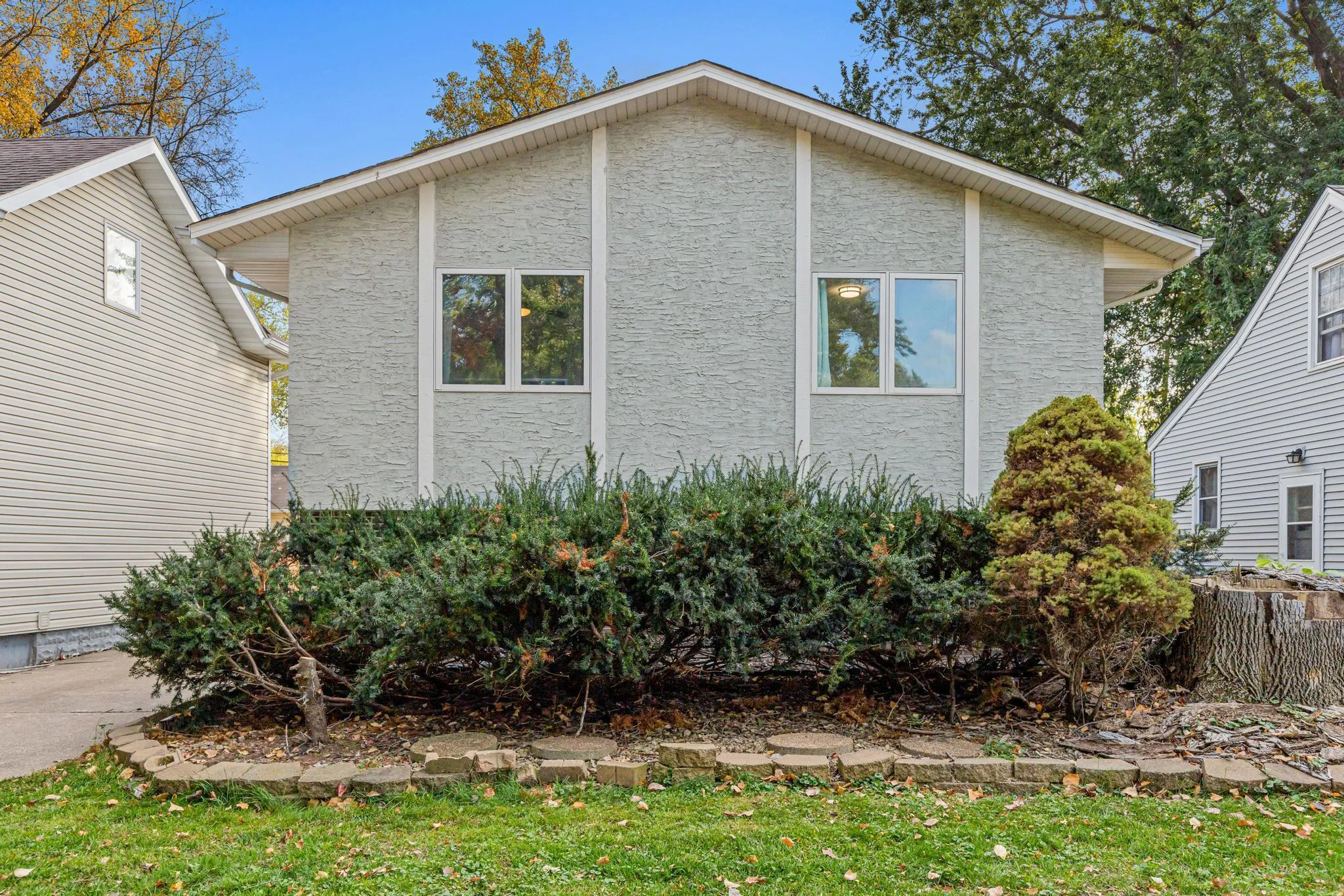 Photo 26 of 540 Hiawatha Avenue