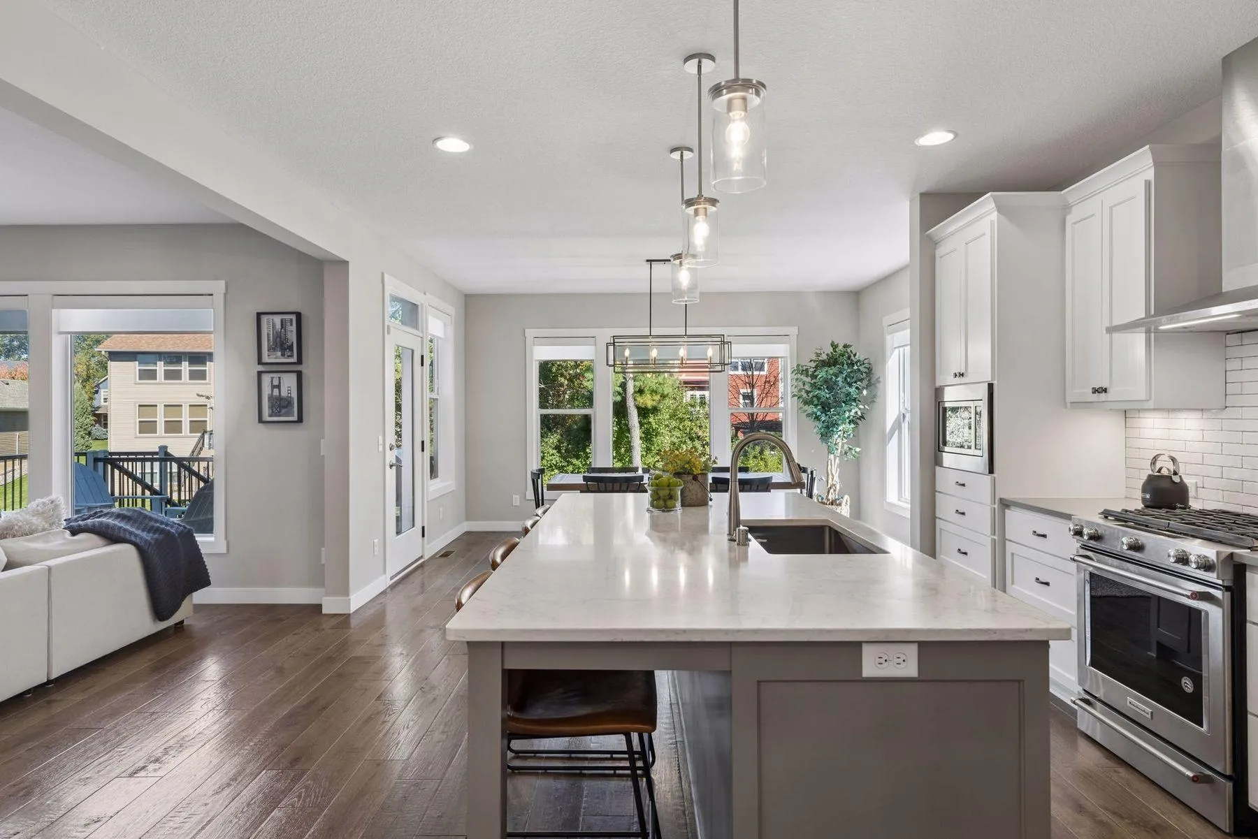 Photo 8 of 1845 White Pine Court
