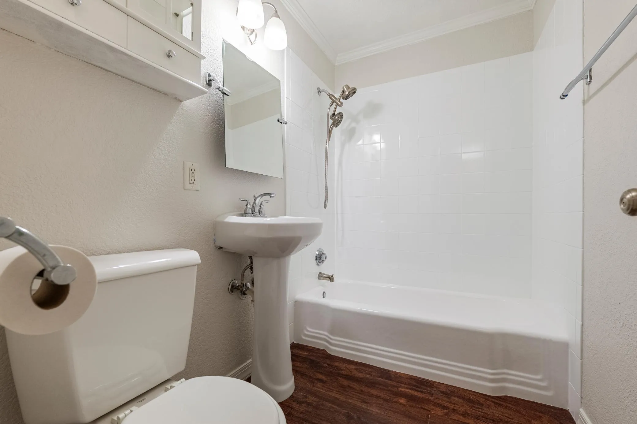 Photo 8 of 3120 Hennepin Avenue Unit 107
