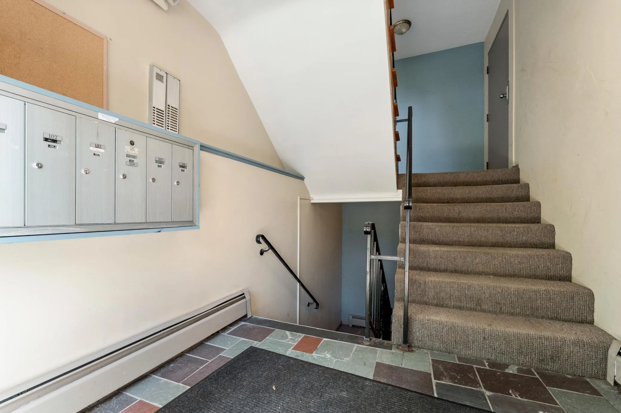 Photo 13 of 2212 Aldrich S Avenue Unit 106