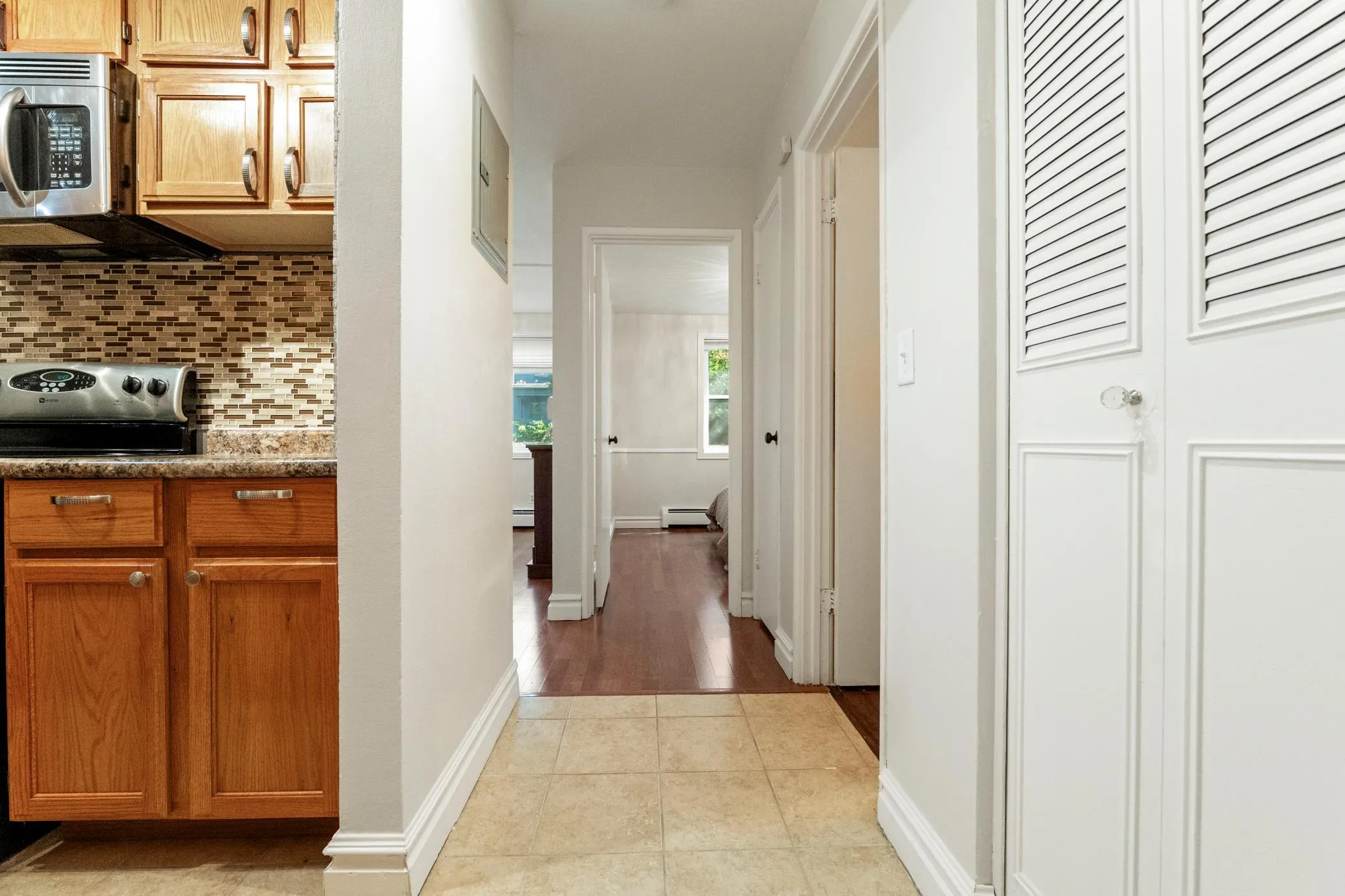 Photo 10 of 2212 Aldrich S Avenue Unit 106
