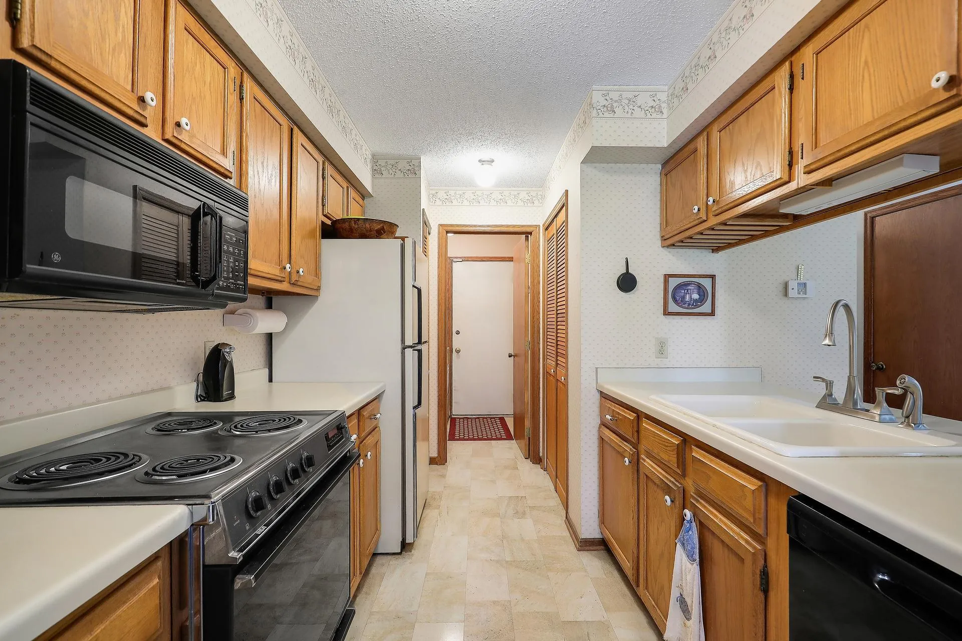 Photo 17 of 14389 Bedford Drive