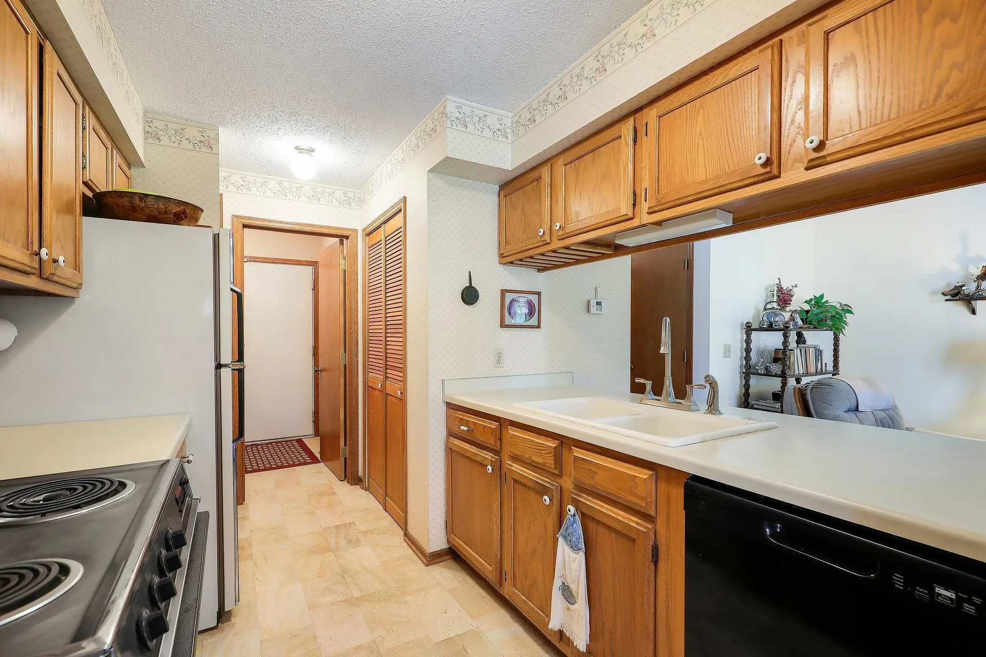 Photo 18 of 14389 Bedford Drive