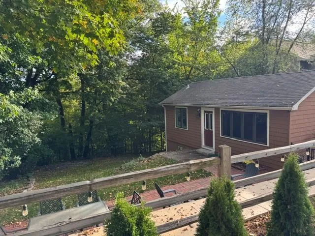 Photo 3 of 5129 Waterbury Road