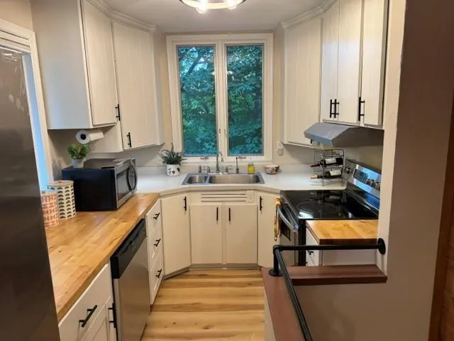 Photo 8 of 5129 Waterbury Road