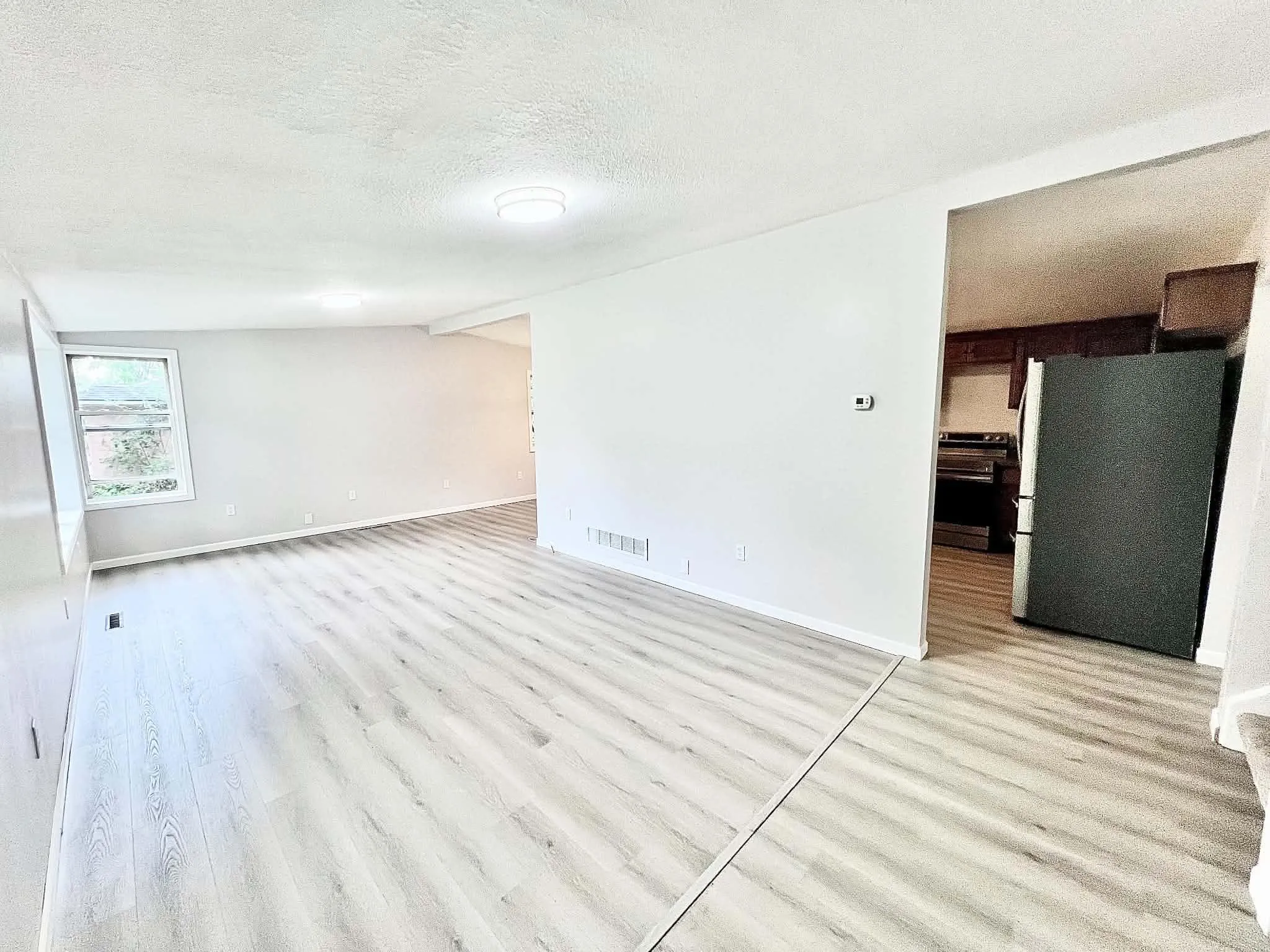 Photo 3 of 3207 90th Avenue