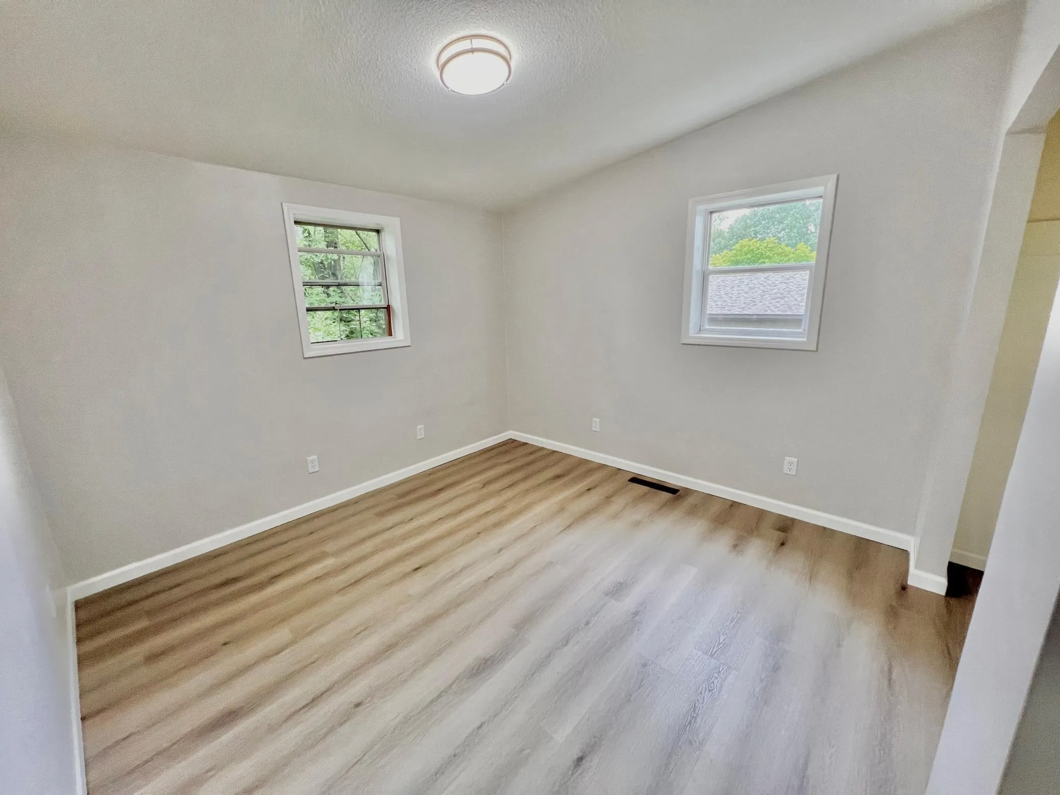 Photo 11 of 3207 90th Avenue