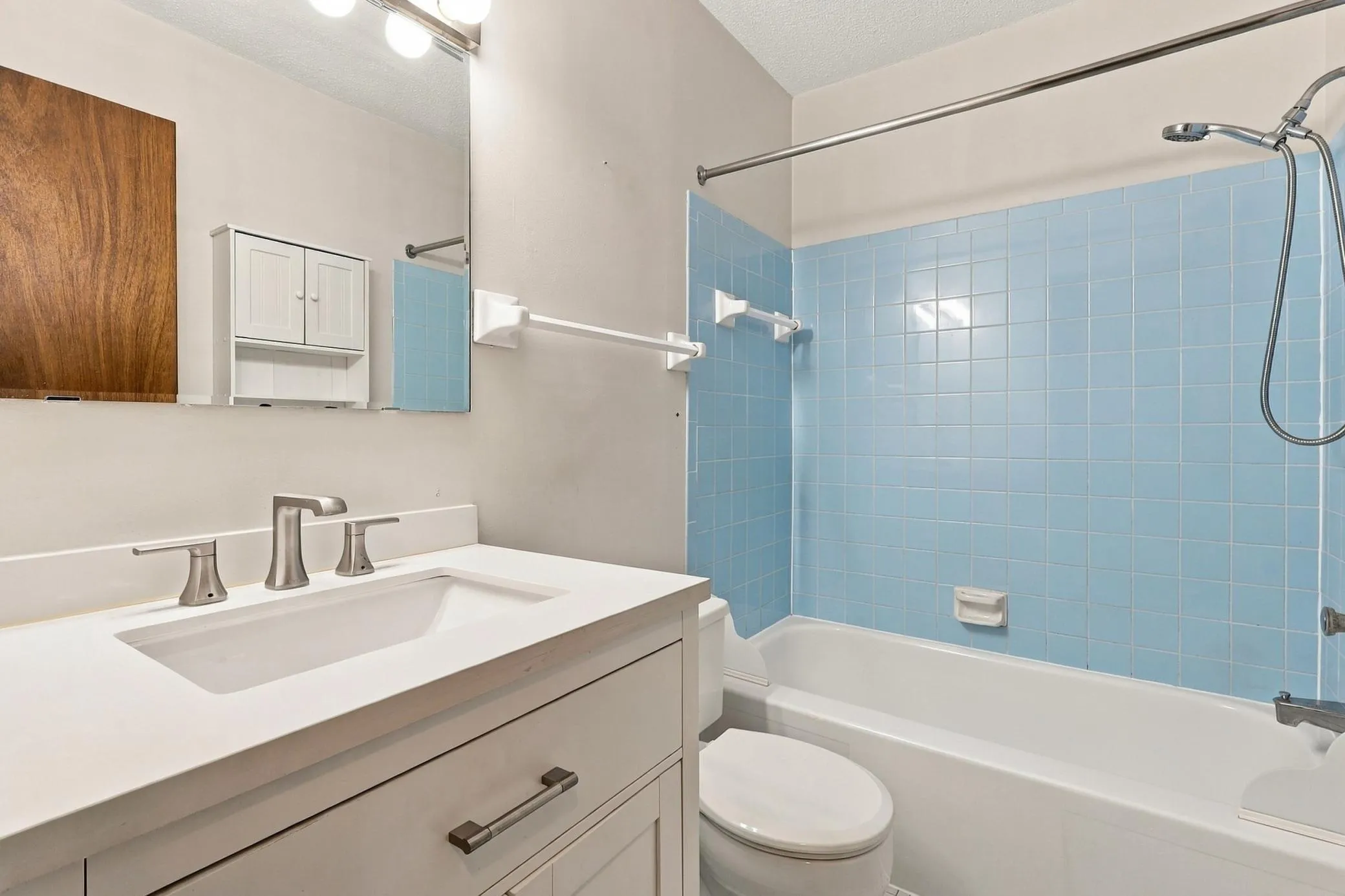 Photo 12 of 8935 Old Cedar S Avenue Unit 214