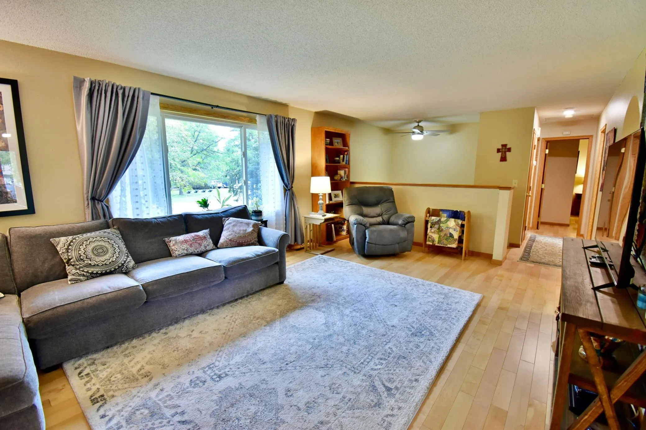 Photo 5 of 14177 Ash Se Boulevard