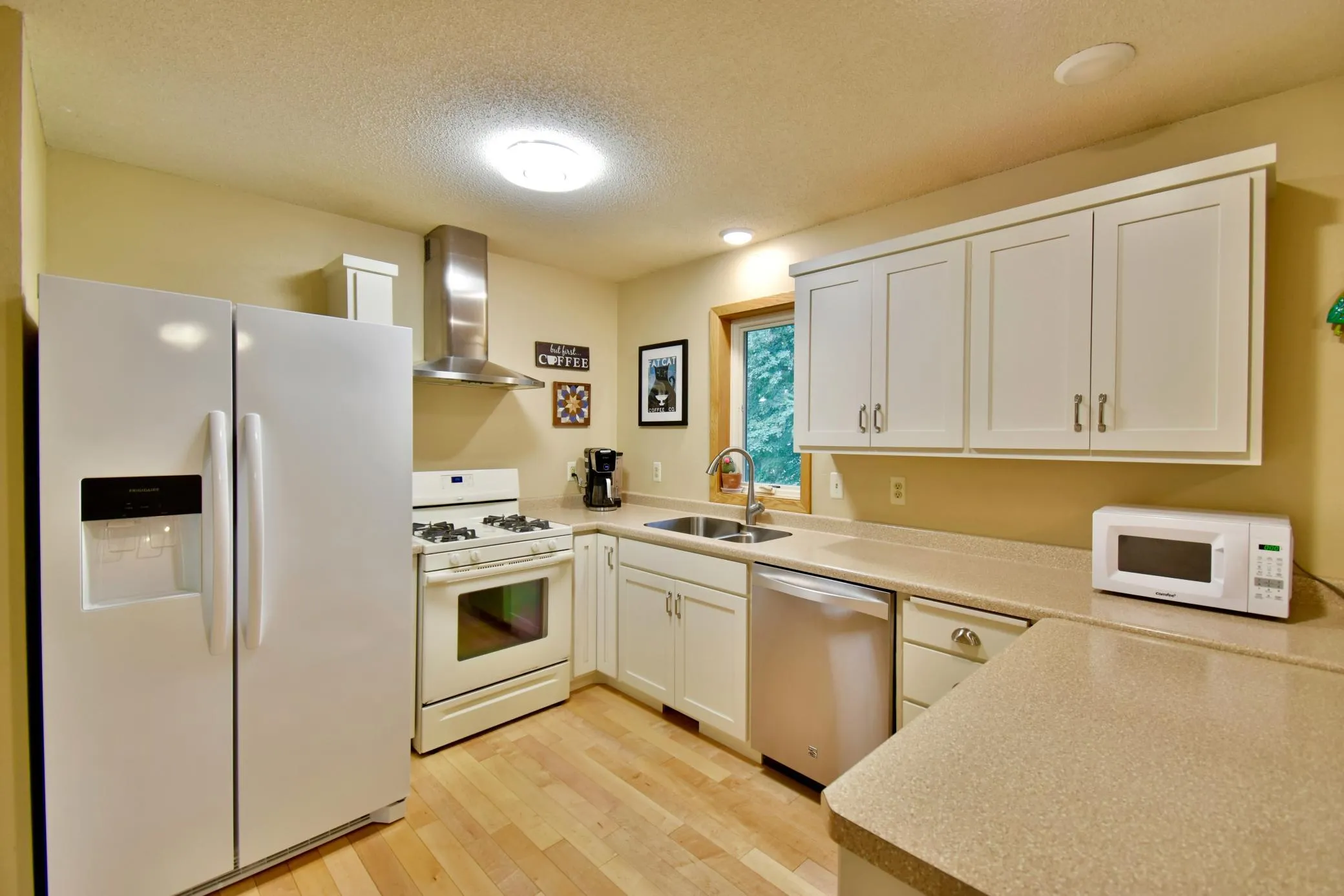 Photo 12 of 14177 Ash Se Boulevard