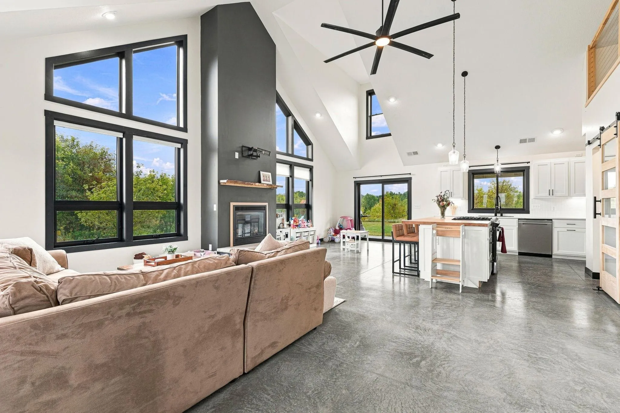 Photo 6 of 1396 34th Avenue