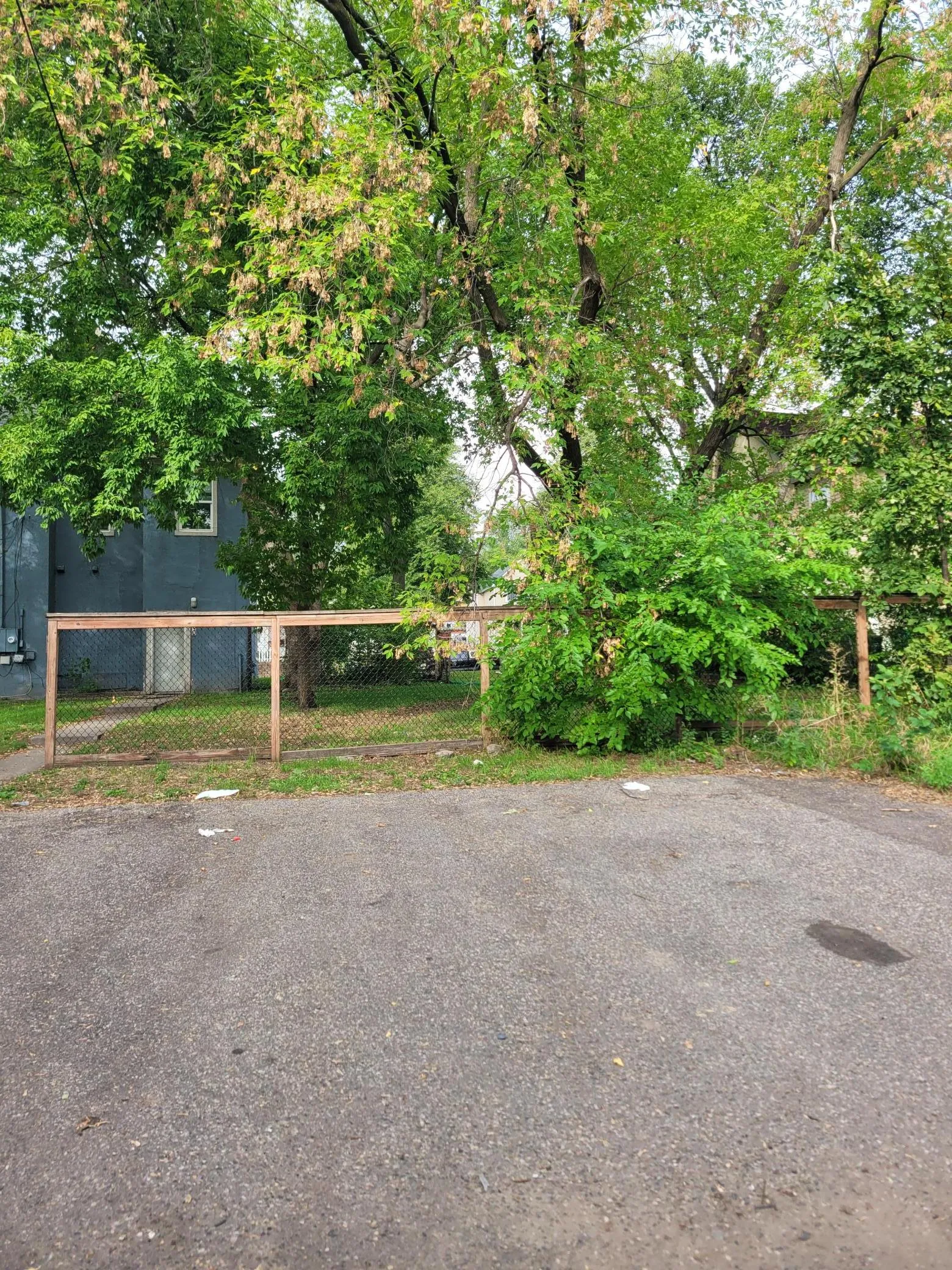 Photo 3 of 2206 N 6th N Street