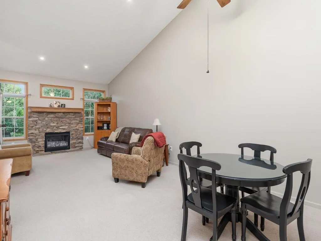 Photo 6 of 27763 Woodland Drive