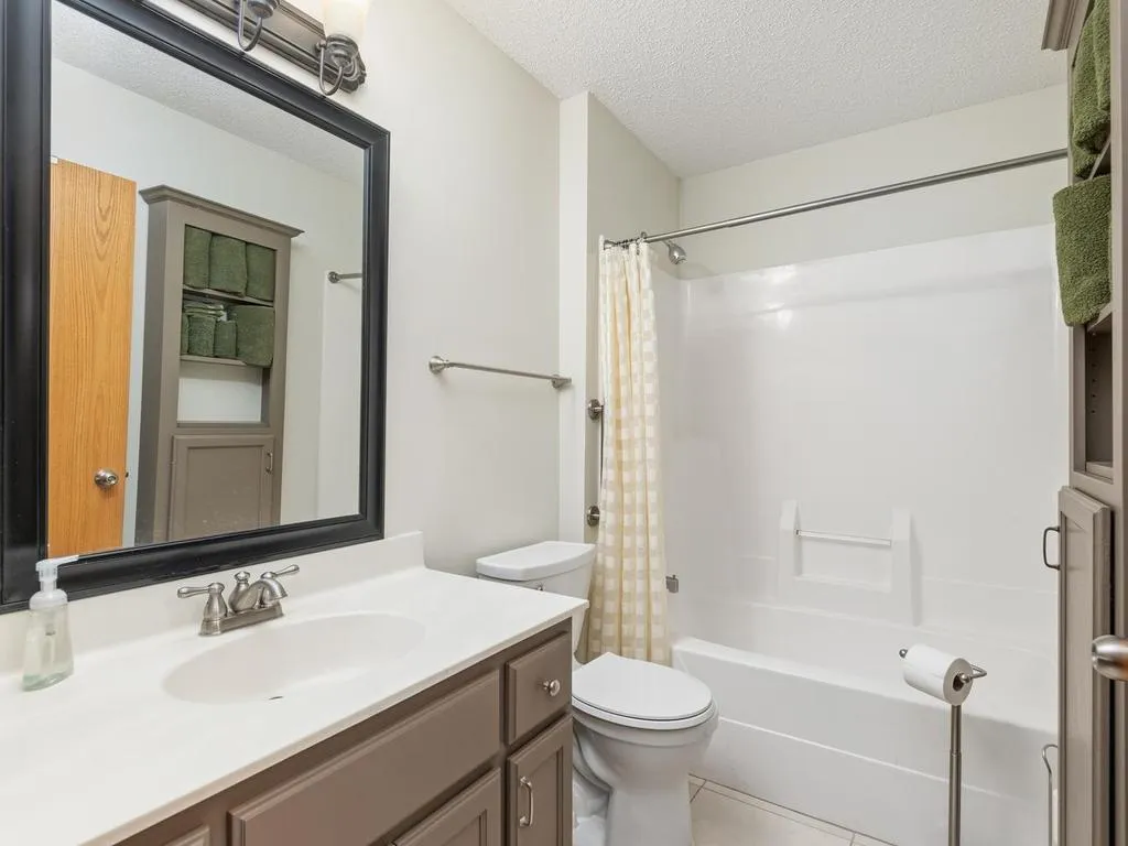 Photo 19 of 27763 Woodland Drive