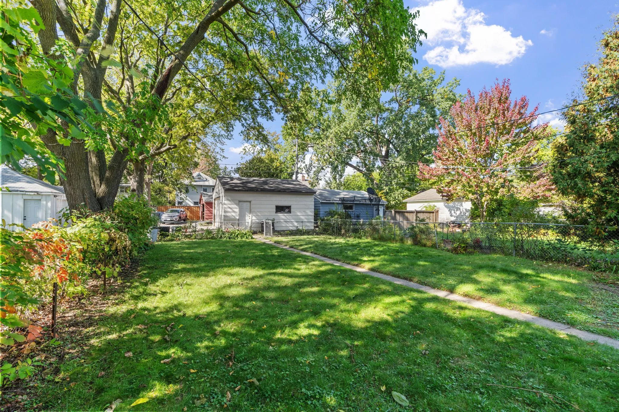 Photo 8 of 3616 Pillsbury S Avenue
