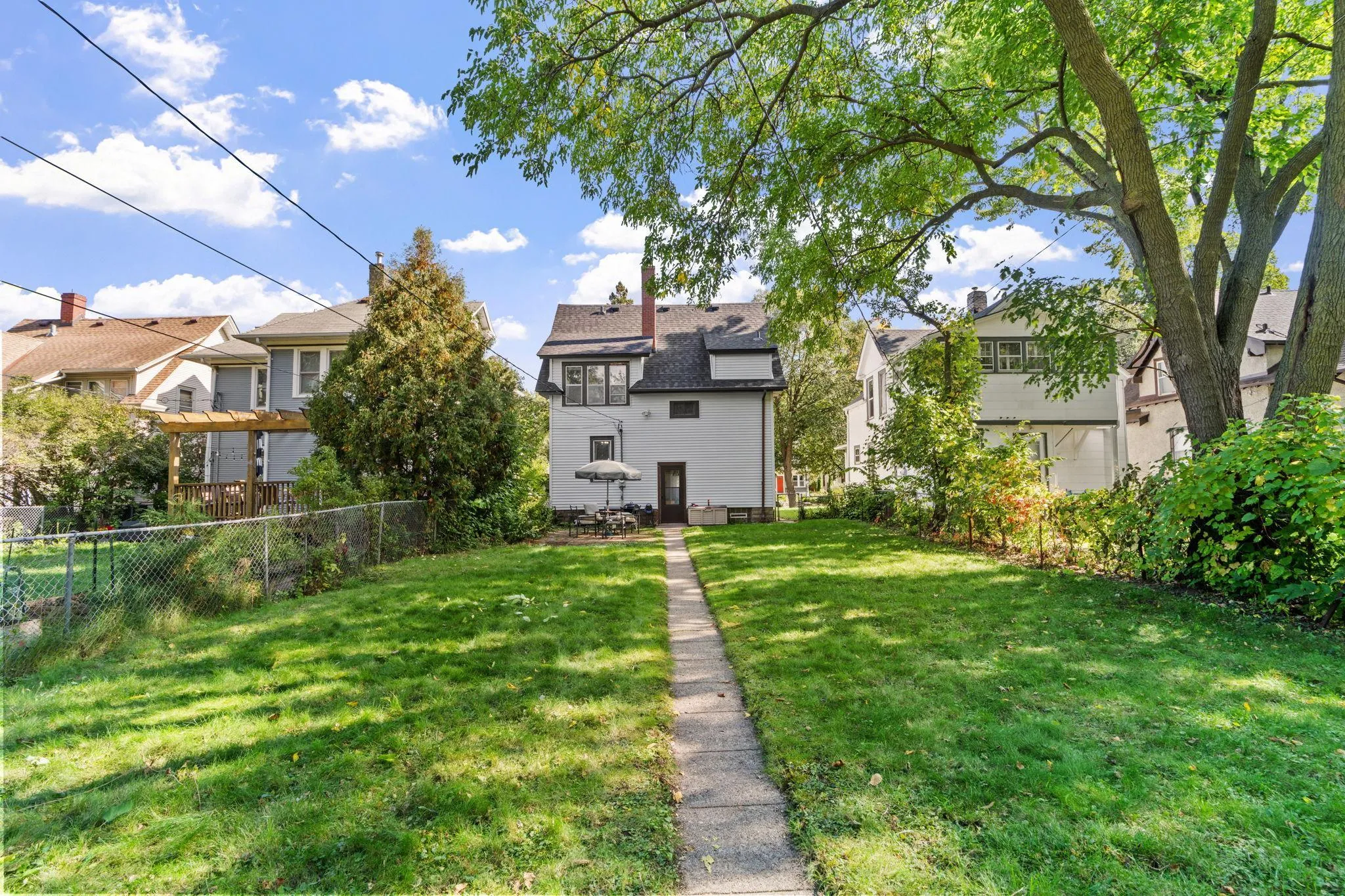 Photo 7 of 3616 Pillsbury S Avenue
