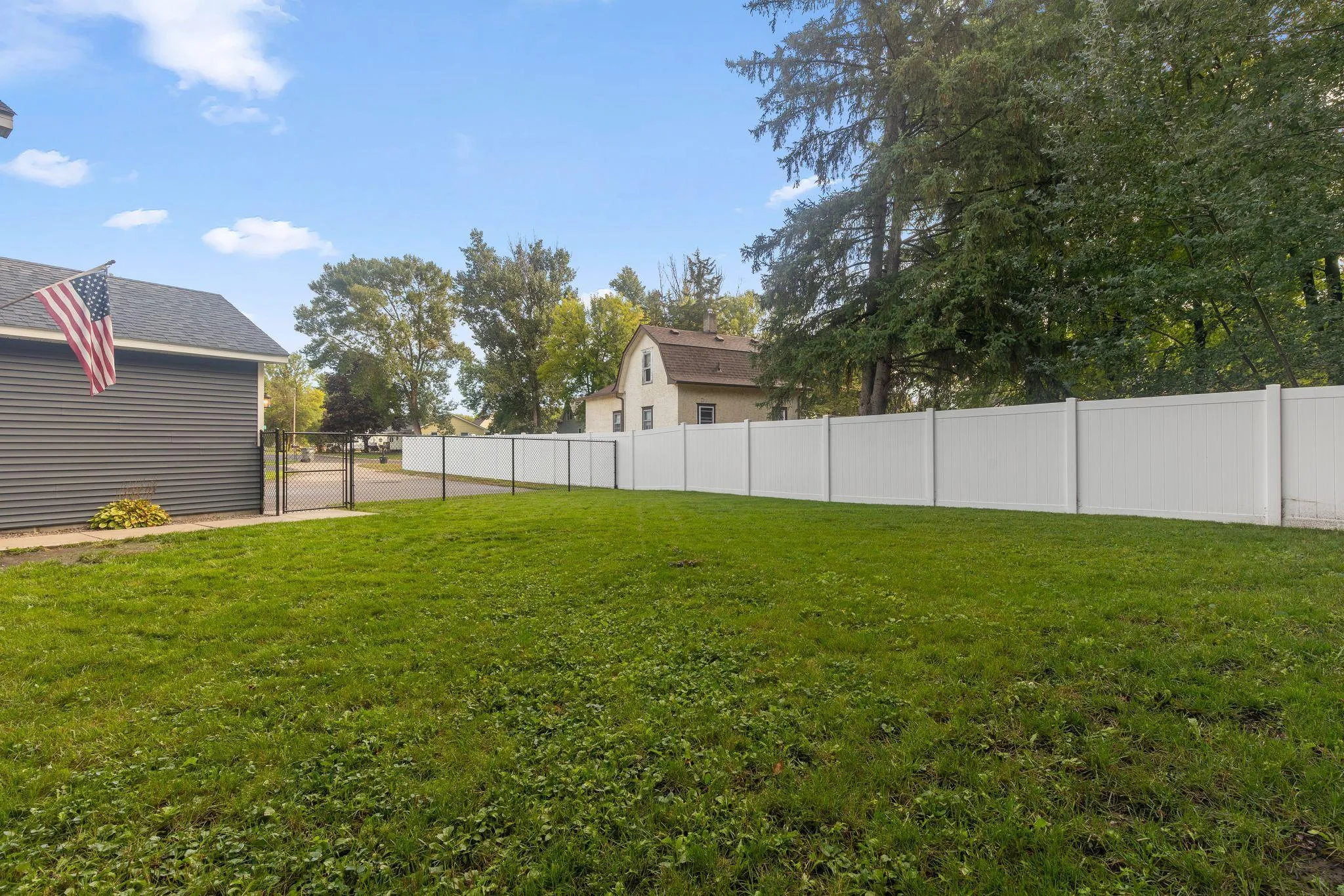 Photo 34 of 111 3rd Sw Avenue