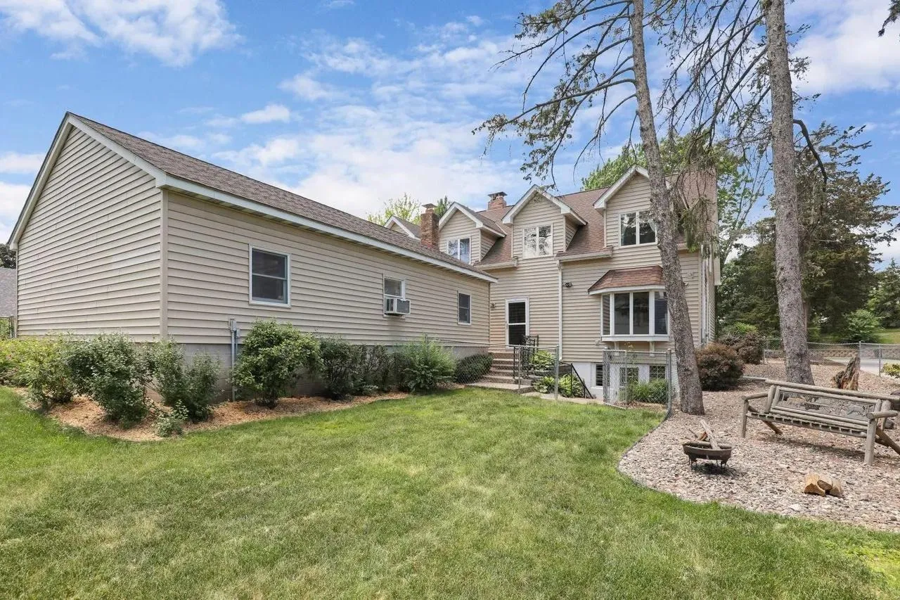 Photo 37 of 1598 E Shore Drive