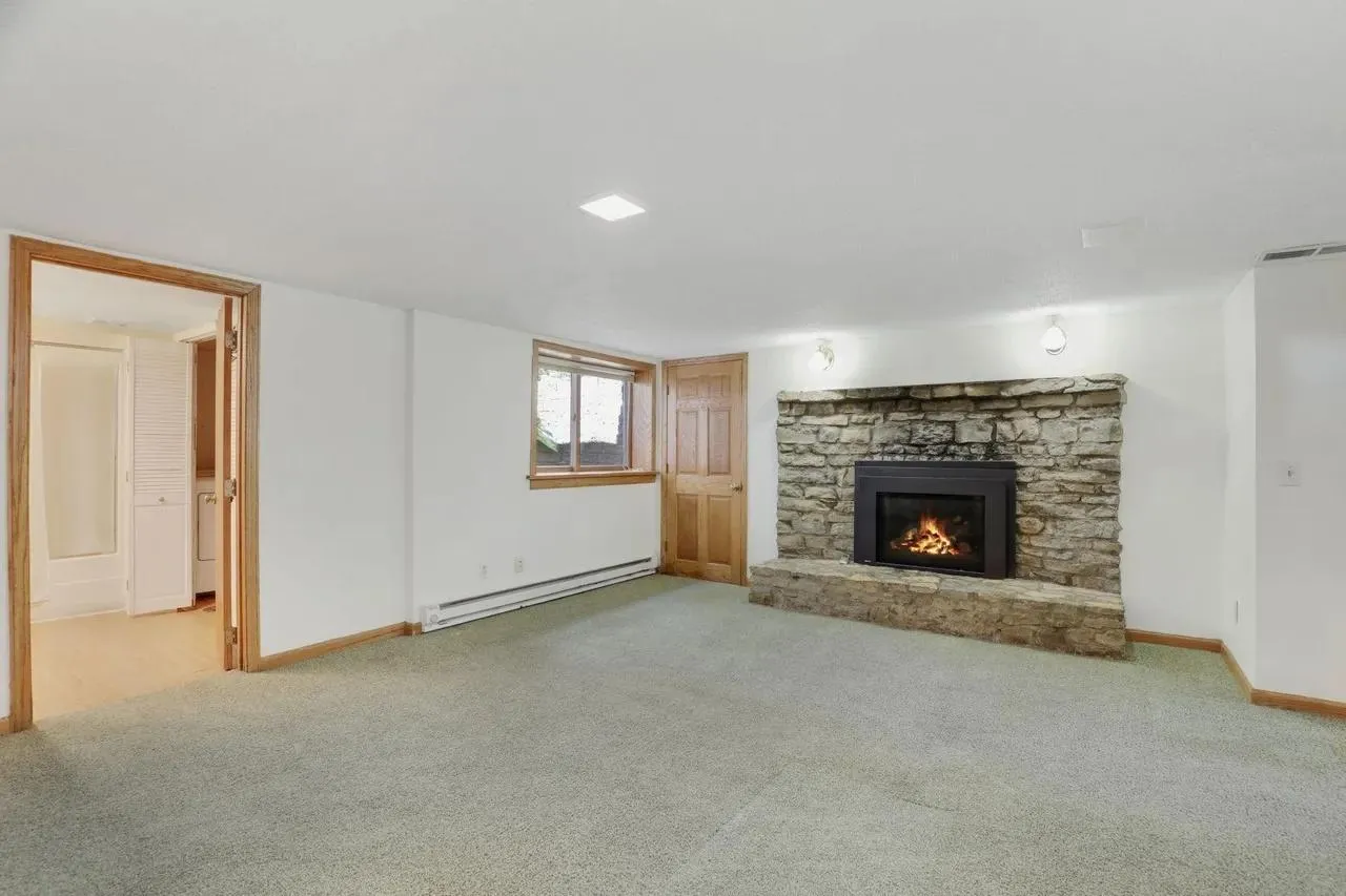 Photo 32 of 1598 E Shore Drive
