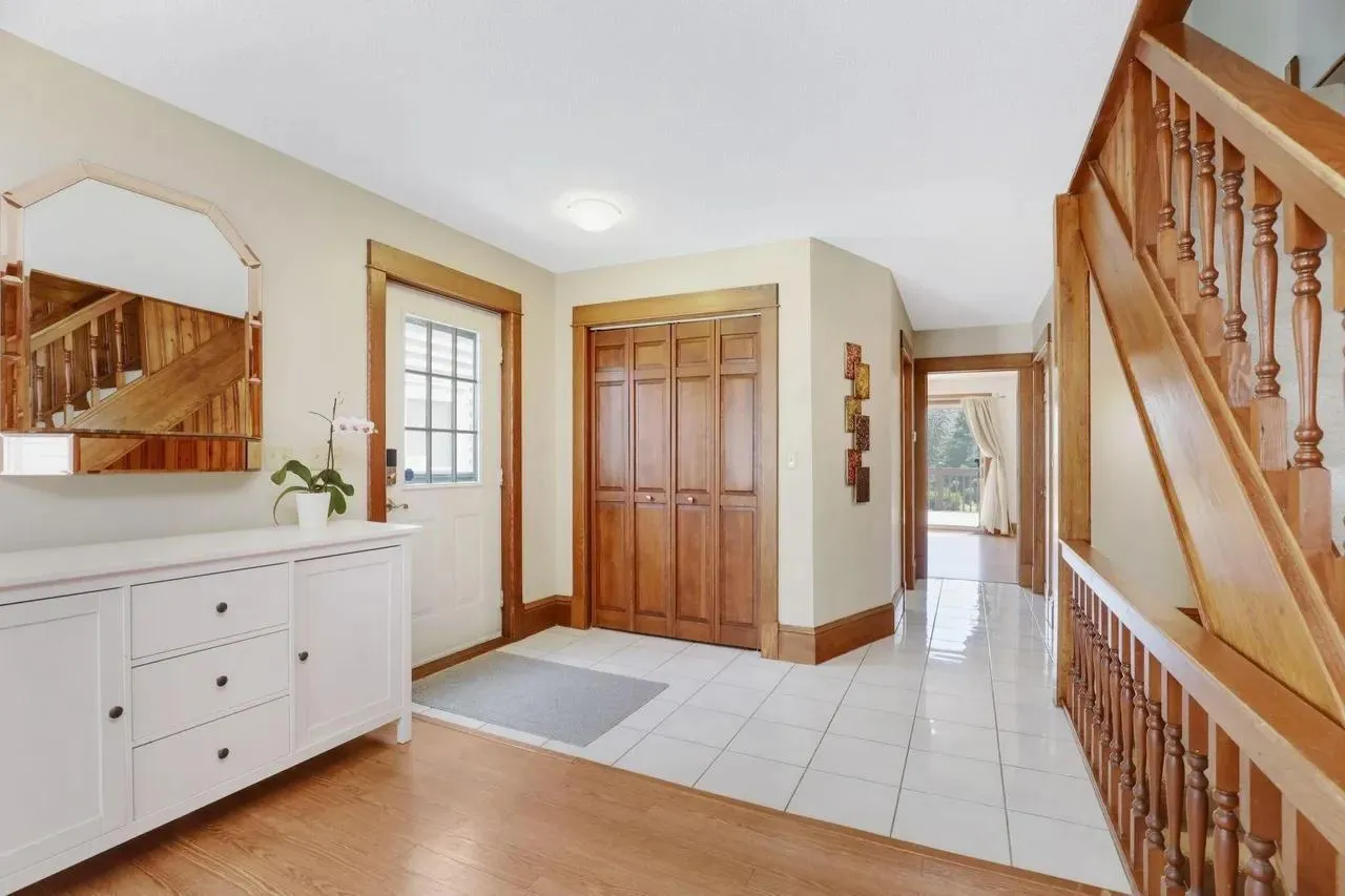 Photo 9 of 1598 E Shore Drive