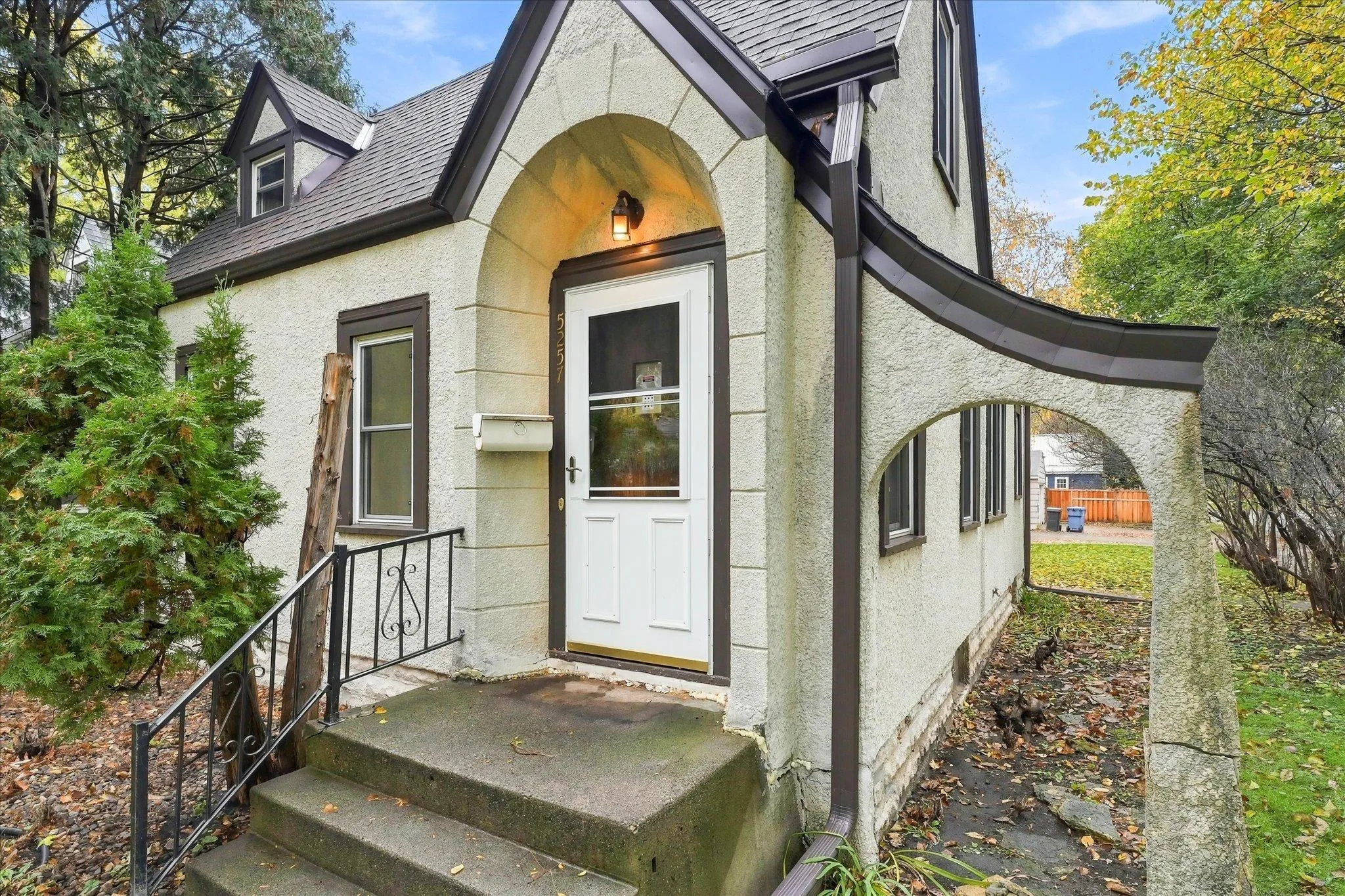 Photo 8 of 5257 44th S Avenue