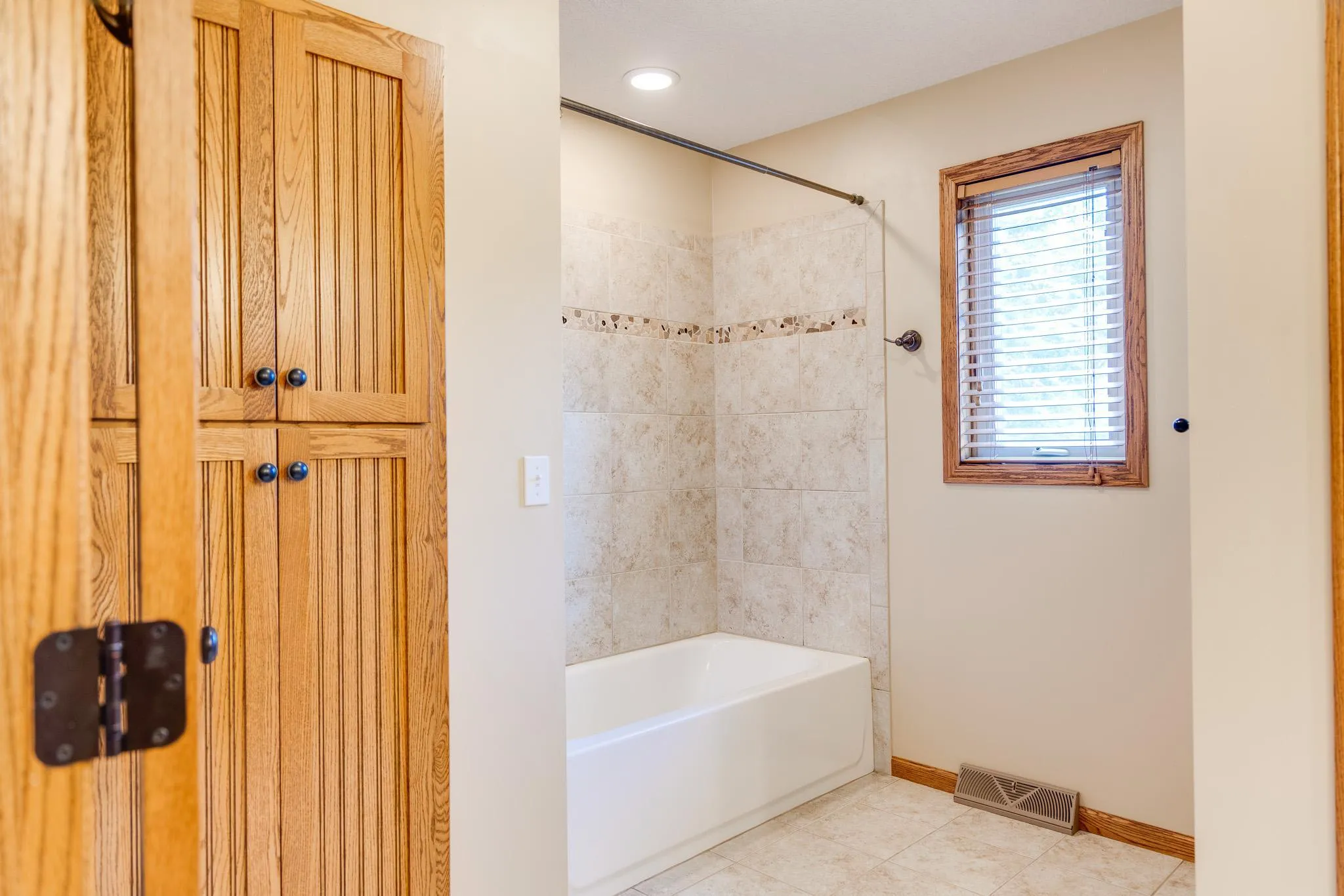 Photo 62 of 19037 Xerxes Nw Street