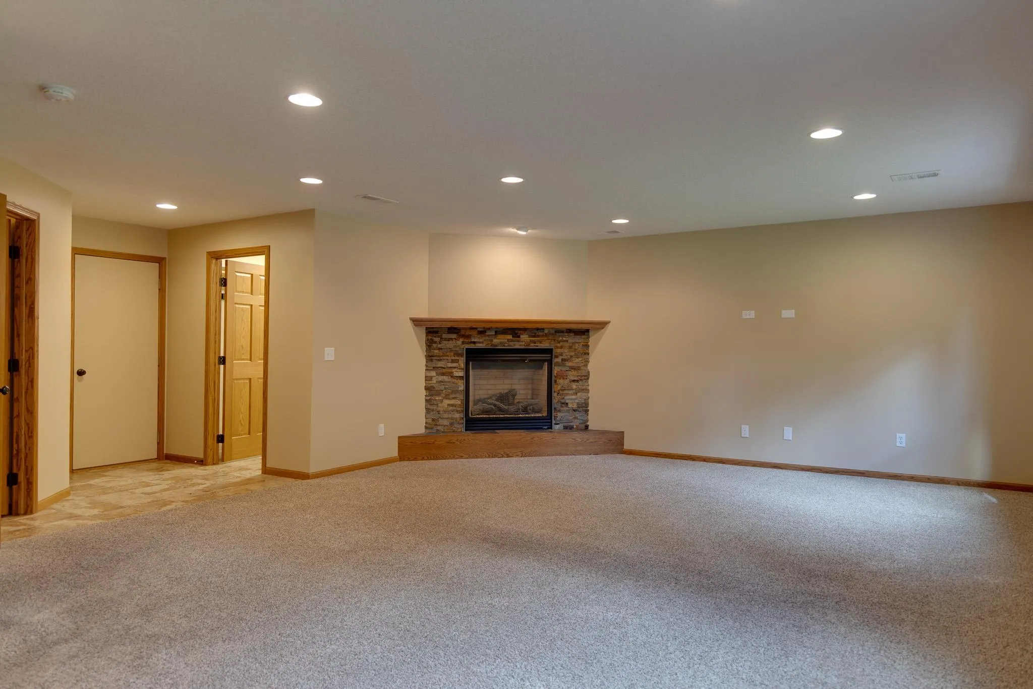 Photo 48 of 19037 Xerxes Nw Street