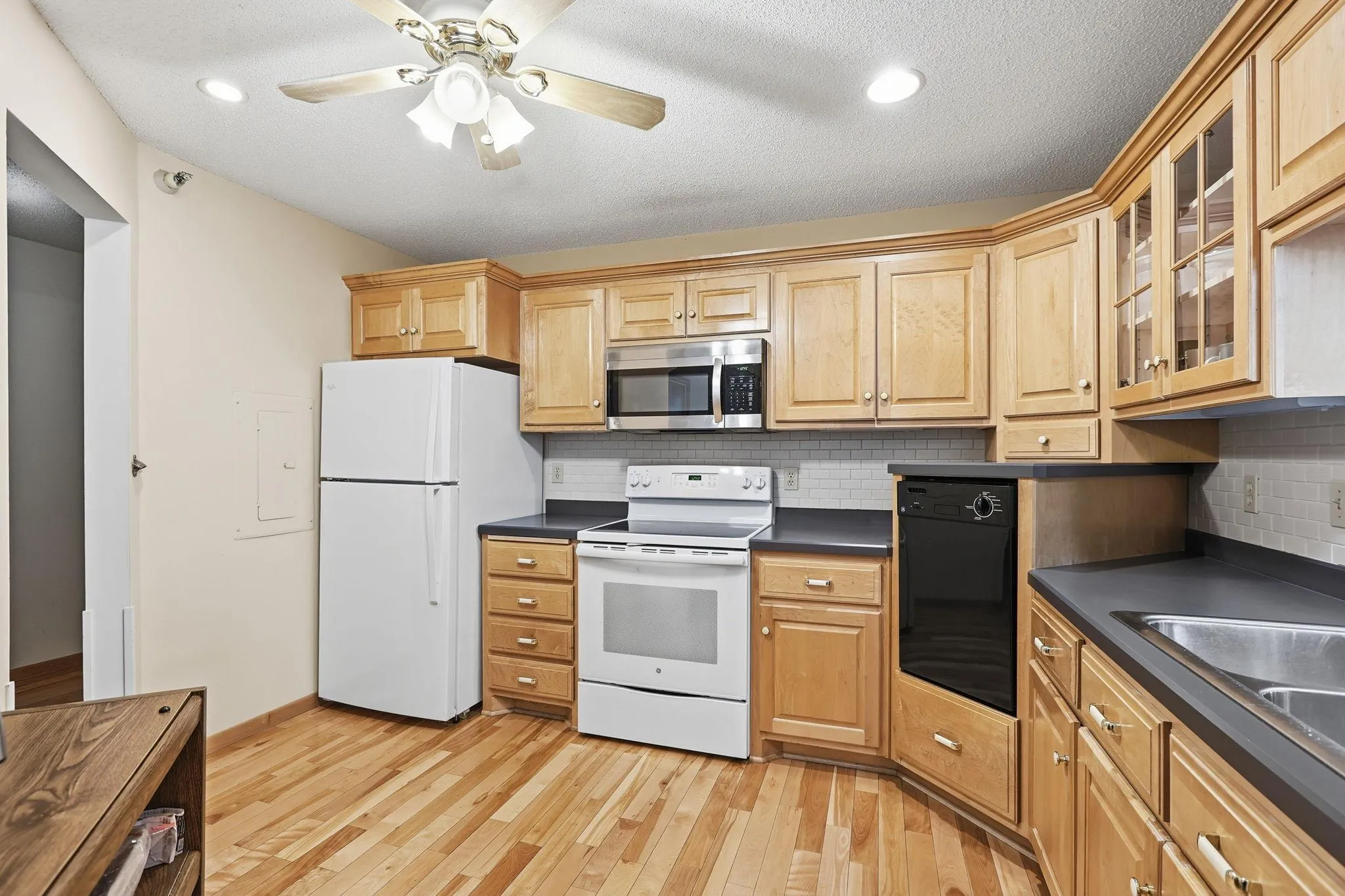Photo 9 of 500 County Road B W Unit 328