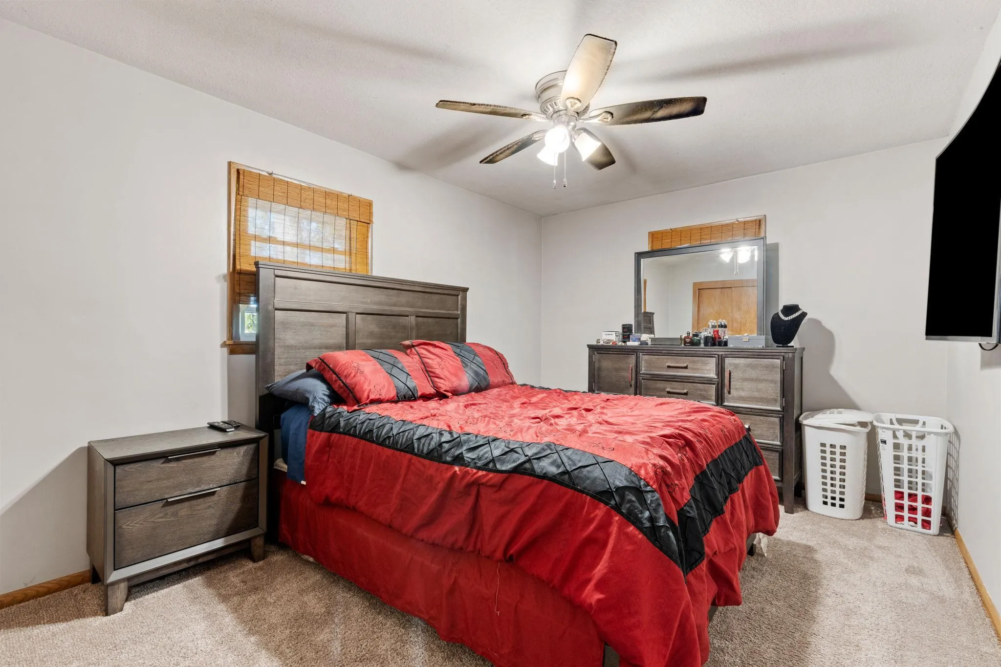 Photo 6 of 511 7th E Avenue