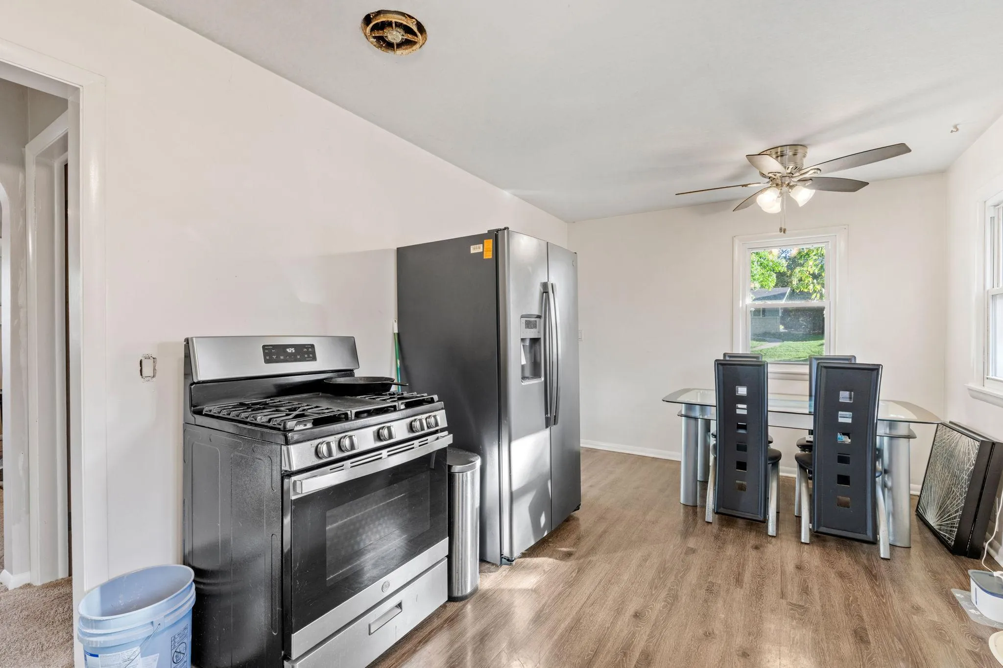 Photo 4 of 511 7th E Avenue