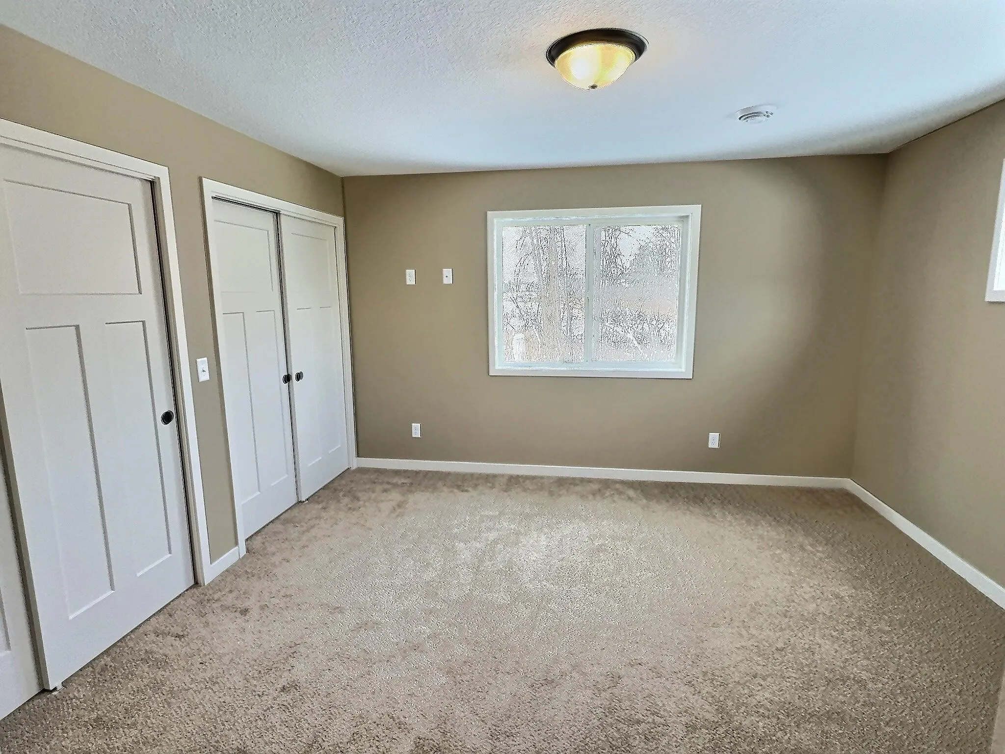 Photo 11 of 416 5th S Street