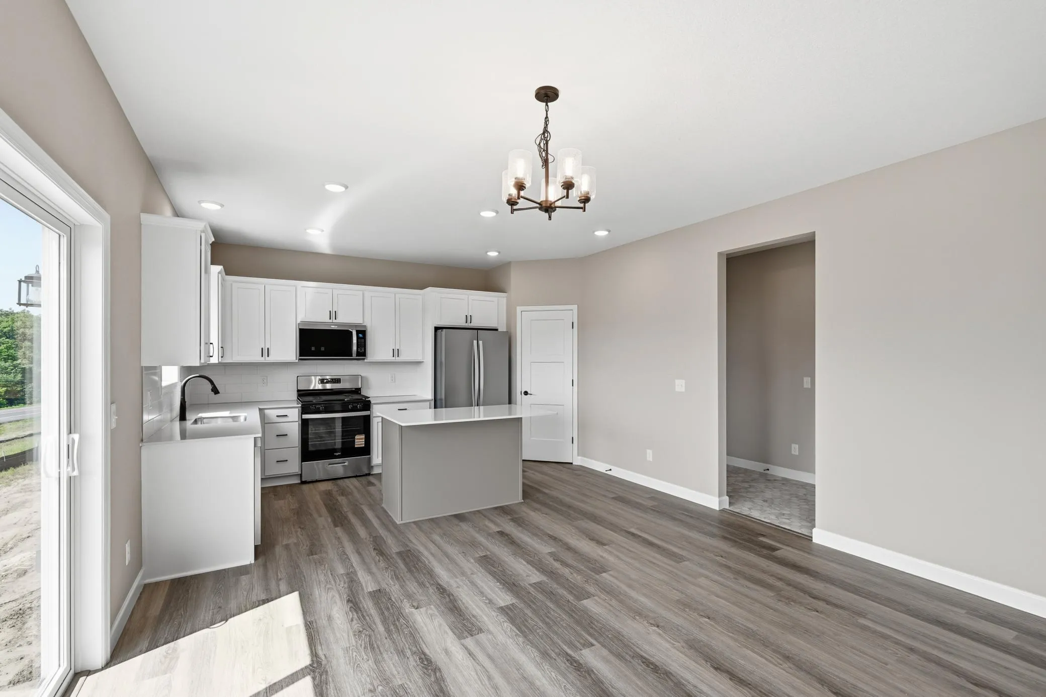 Photo 11 of 741 Greywood Sw Boulevard
