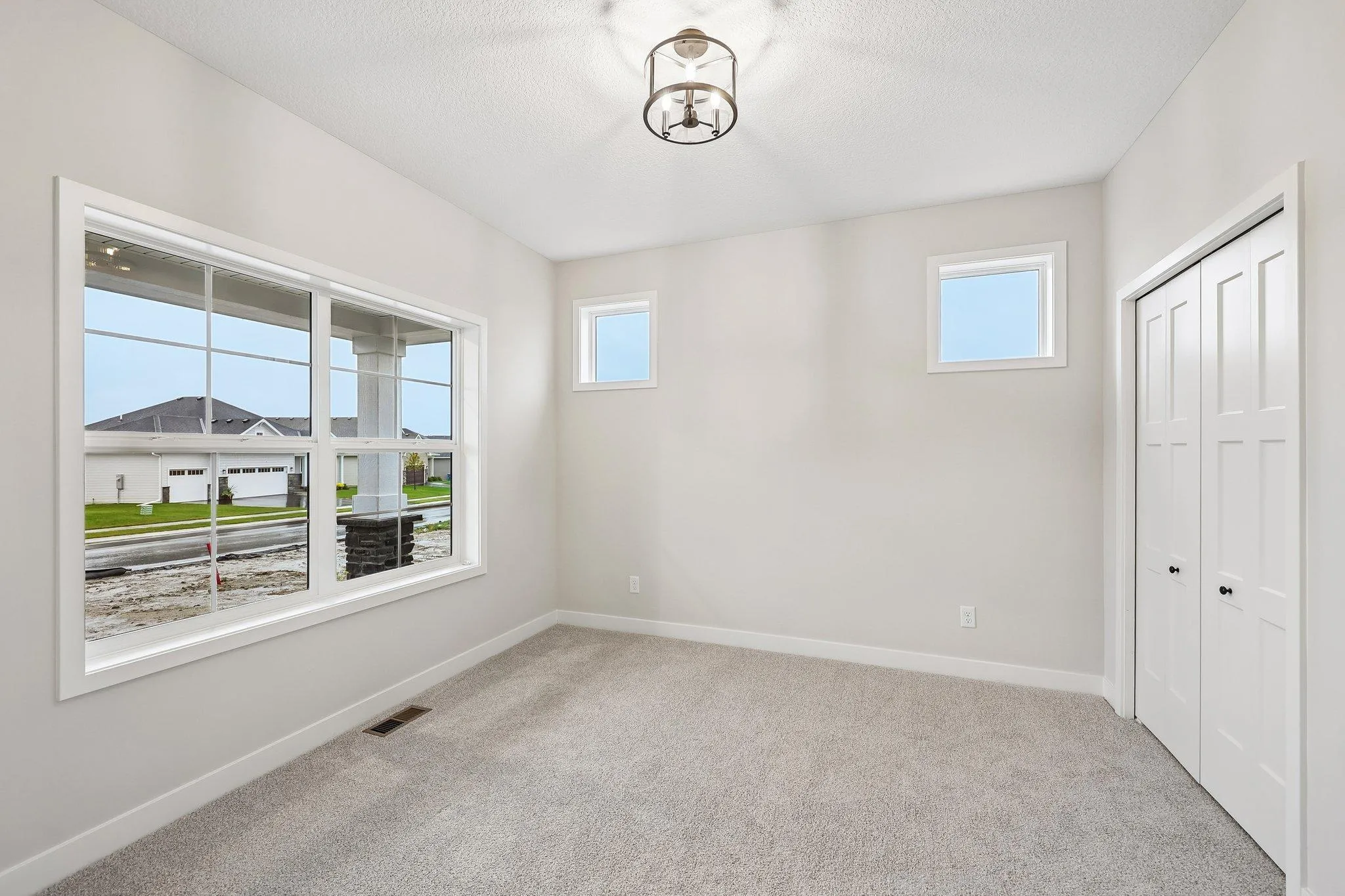 Photo 13 of 858 Greywood Sw Boulevard