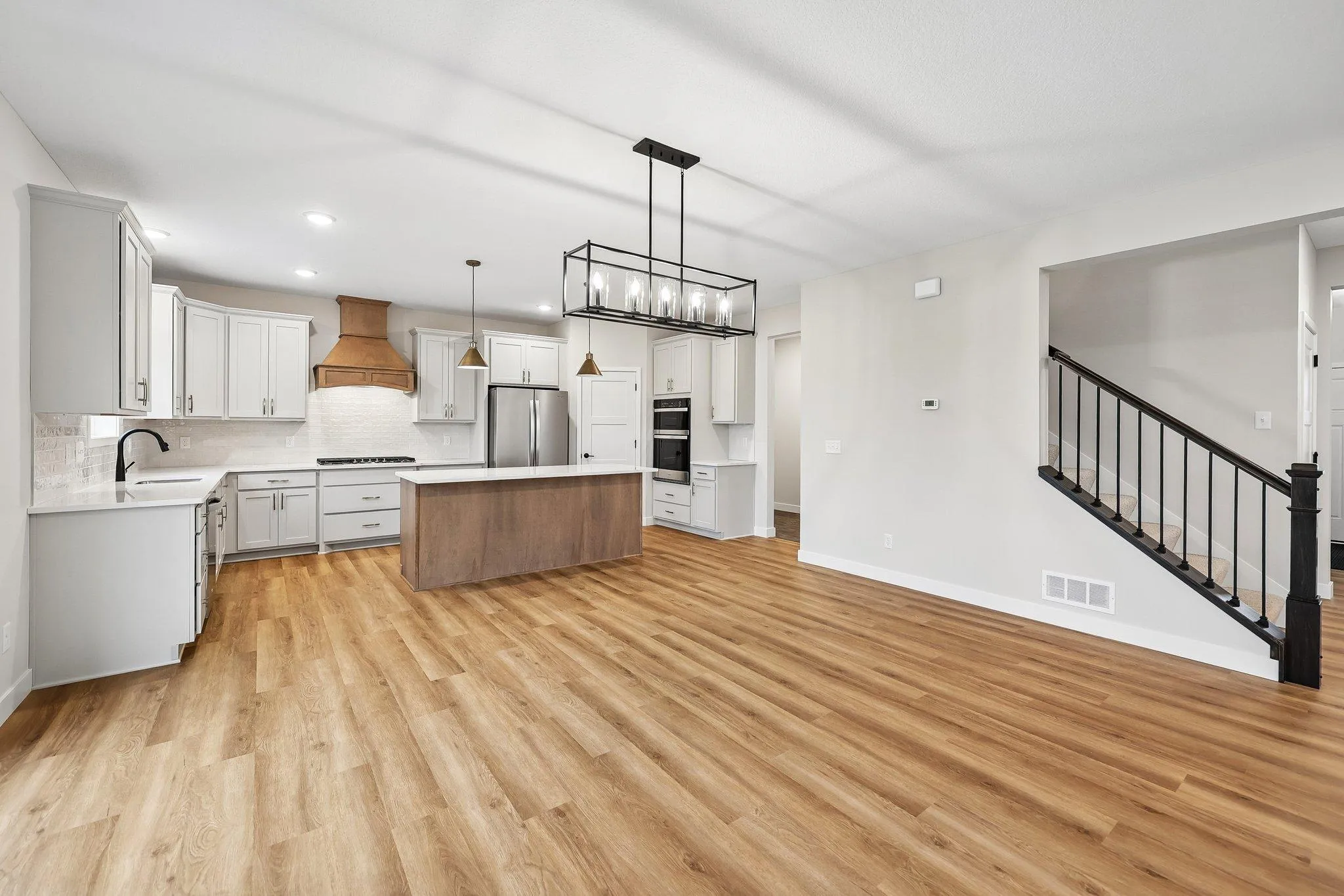 Photo 8 of 858 Greywood Sw Boulevard