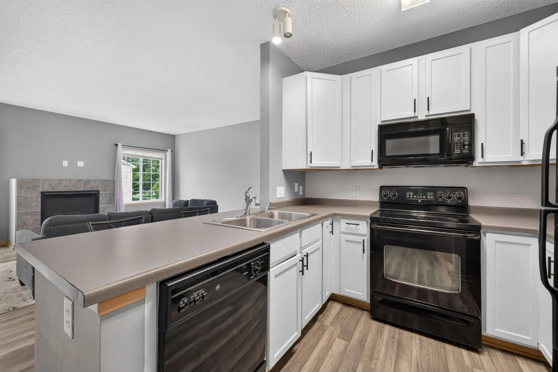 Photo 12 of 11172 76th Ne Street